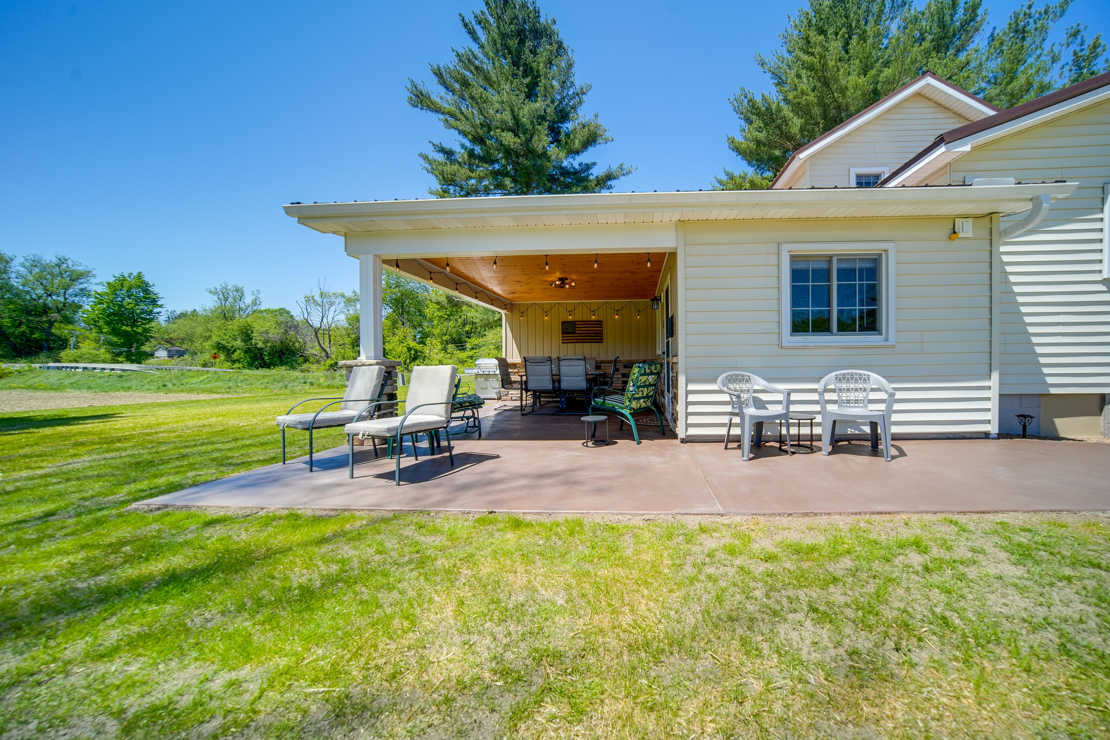 Home Exterior | Gas Grill (Propane Provided)