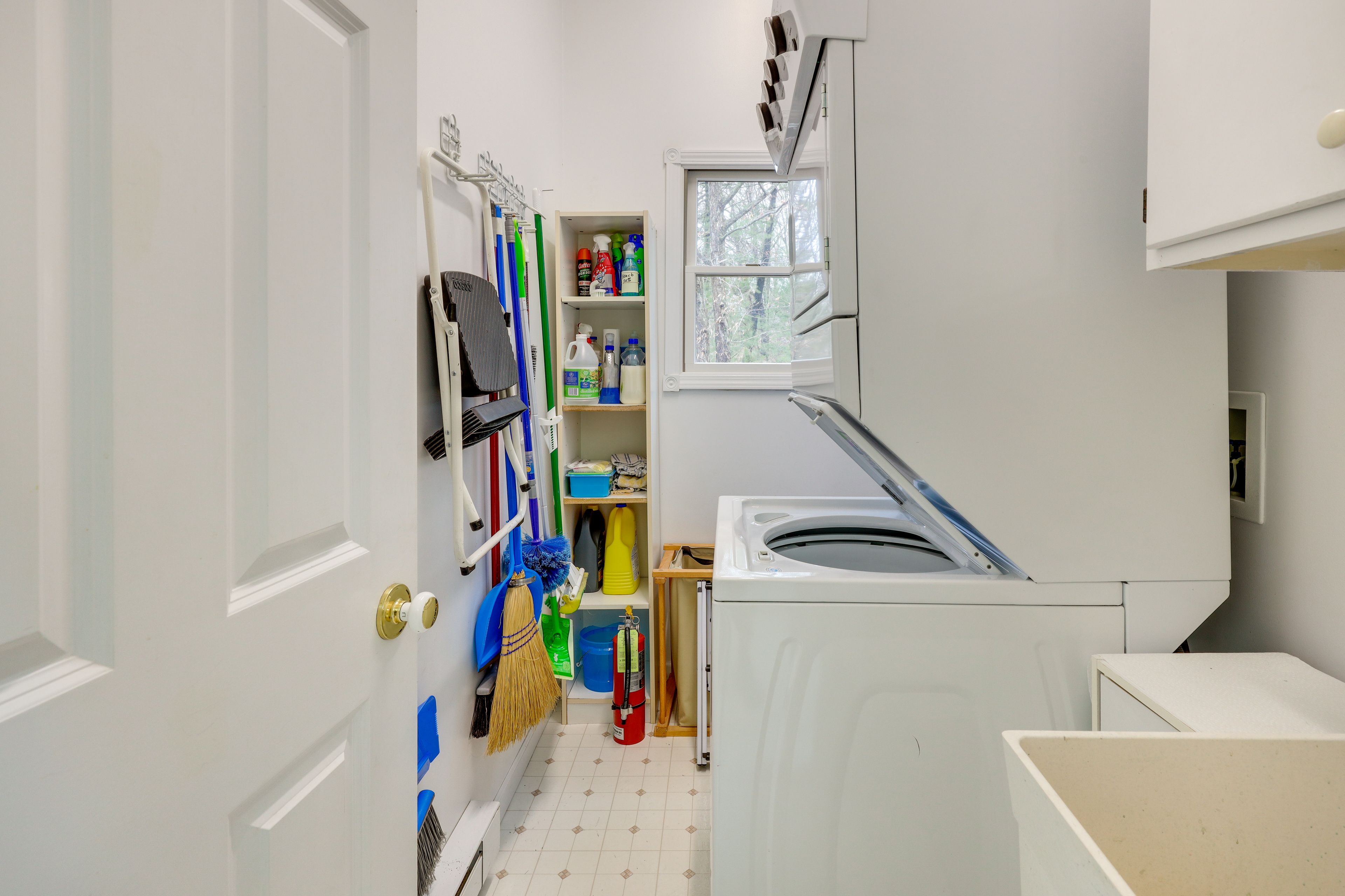 Laundry | Detergent Provided