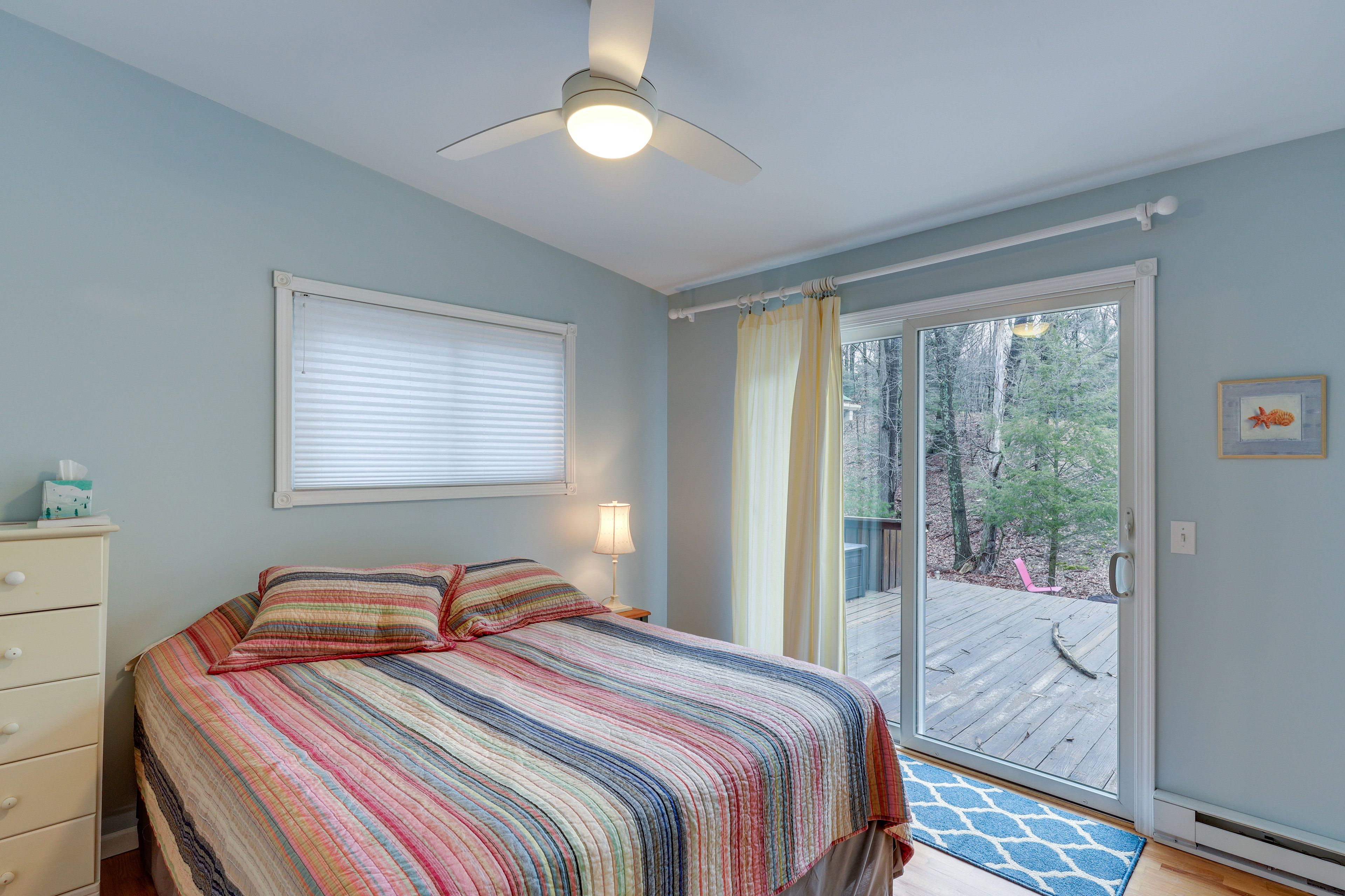 Bedroom 2 | Queen Bed
