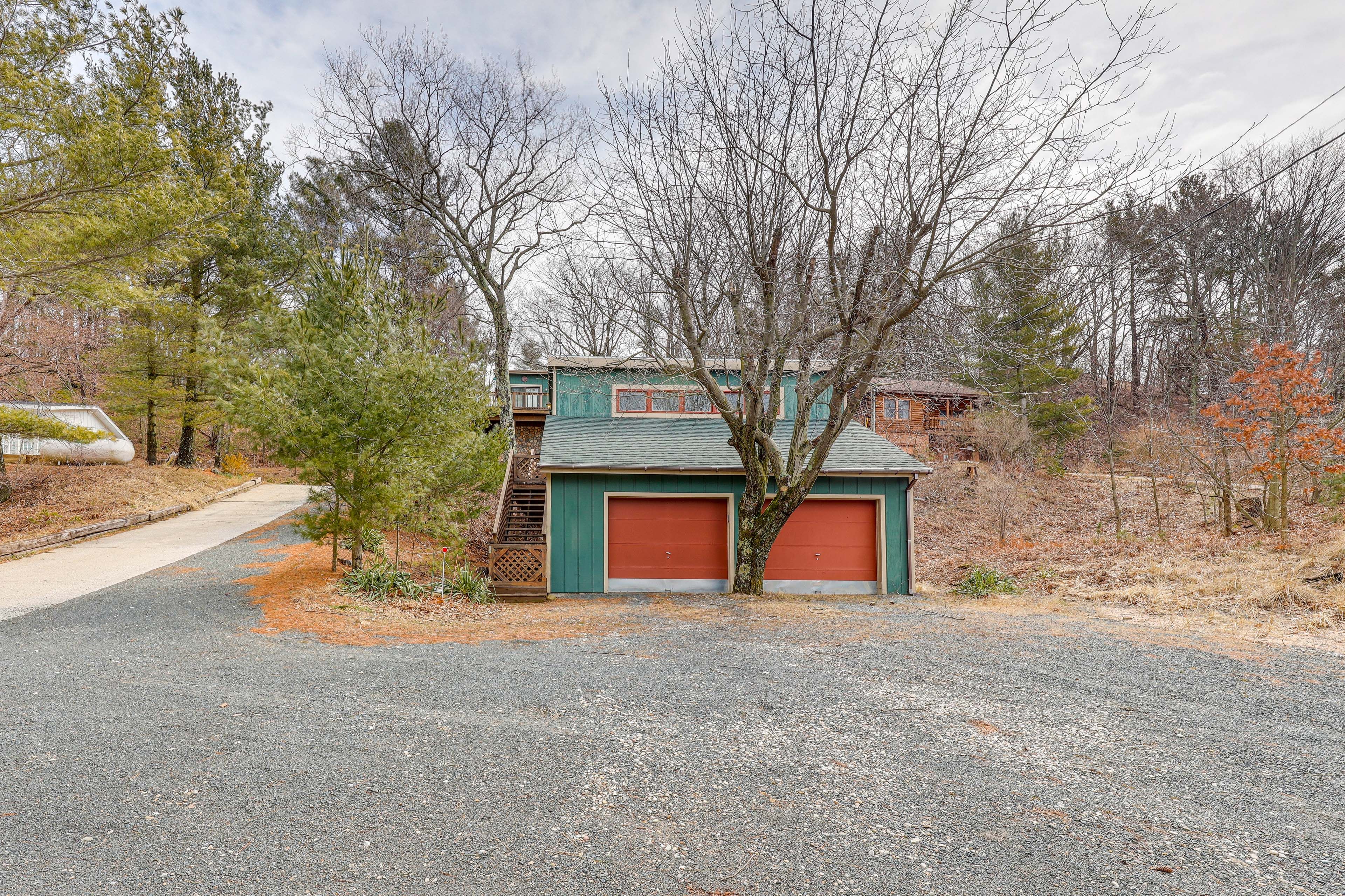 Parking | Steep Gravel Driveway (2 Vehicles) | Top Gravel Area (1 Vehicle)