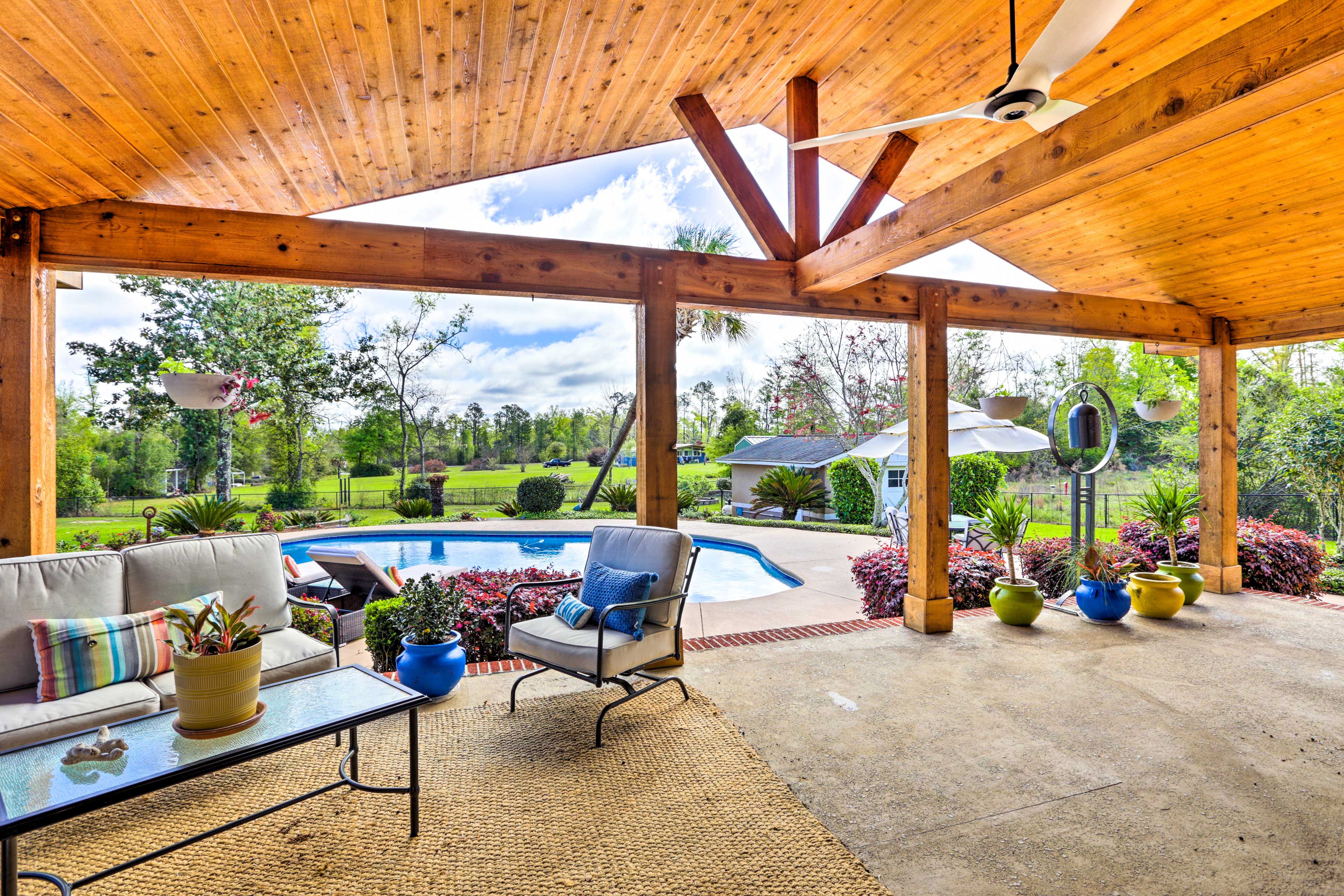 Patio | Smart TV | Pellet Grill | Outdoor Seating & Dining