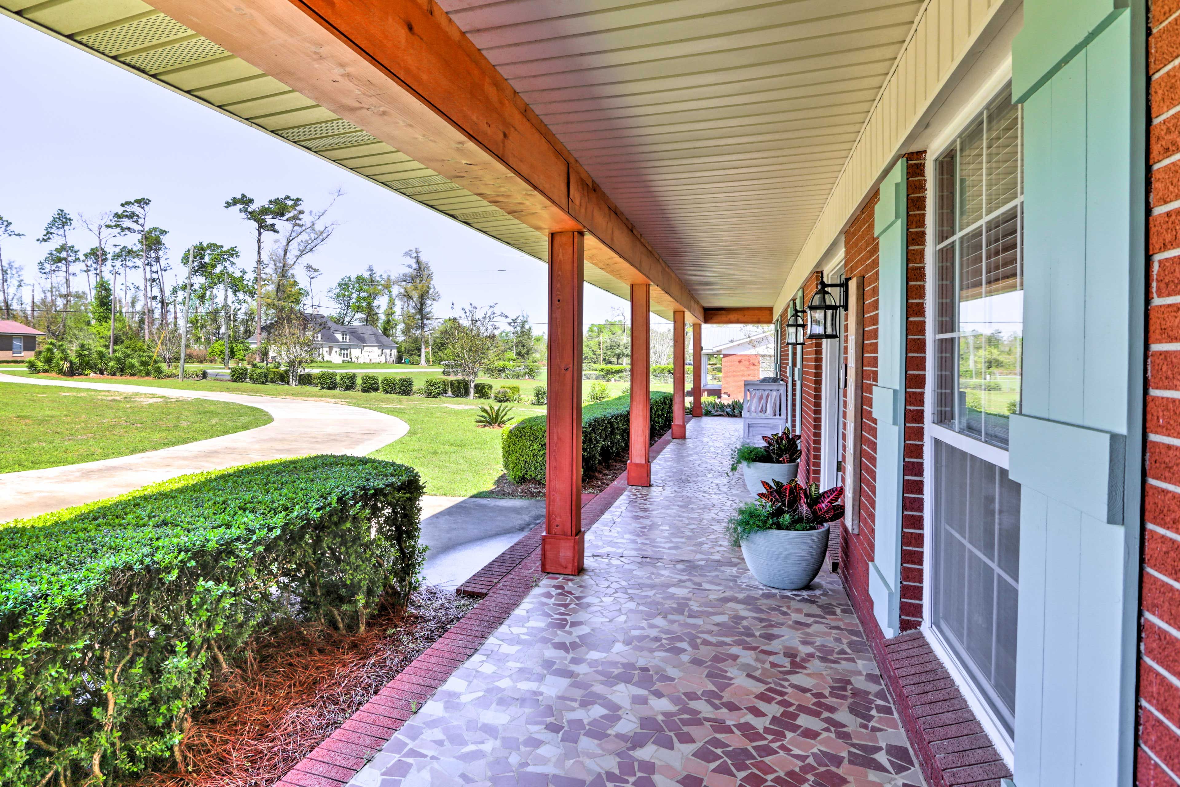 Porch | Outdoor Seating