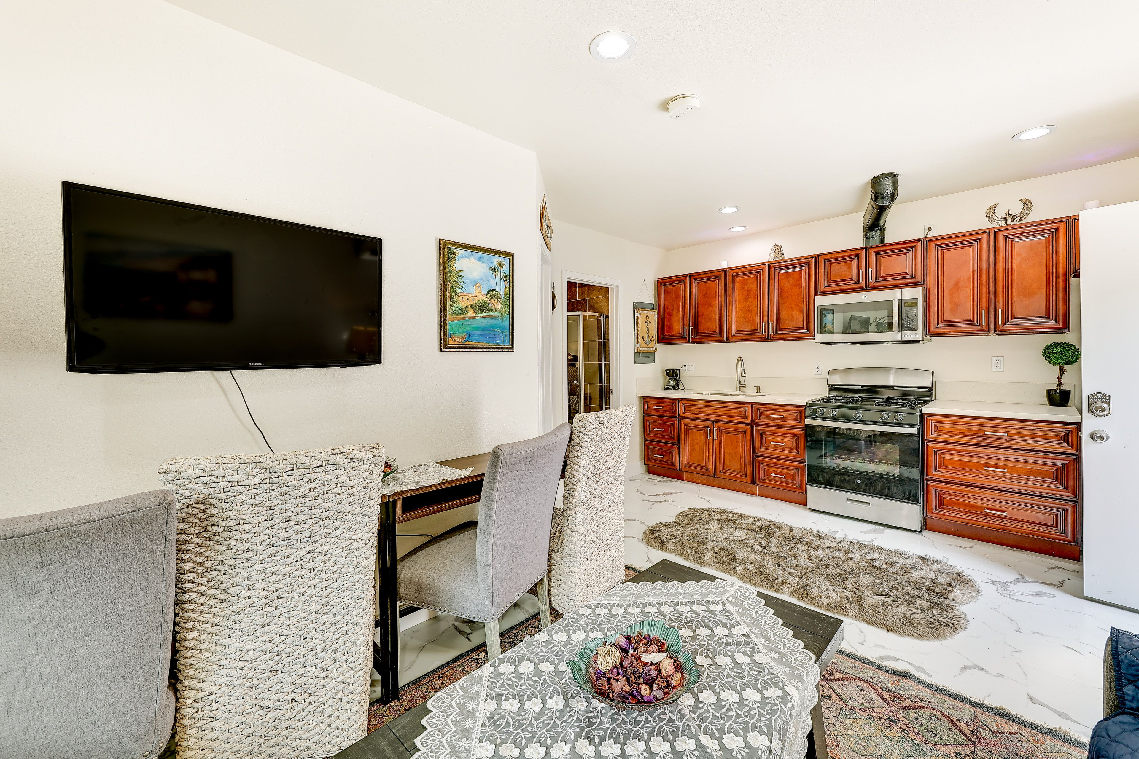 Living Room & Kitchen