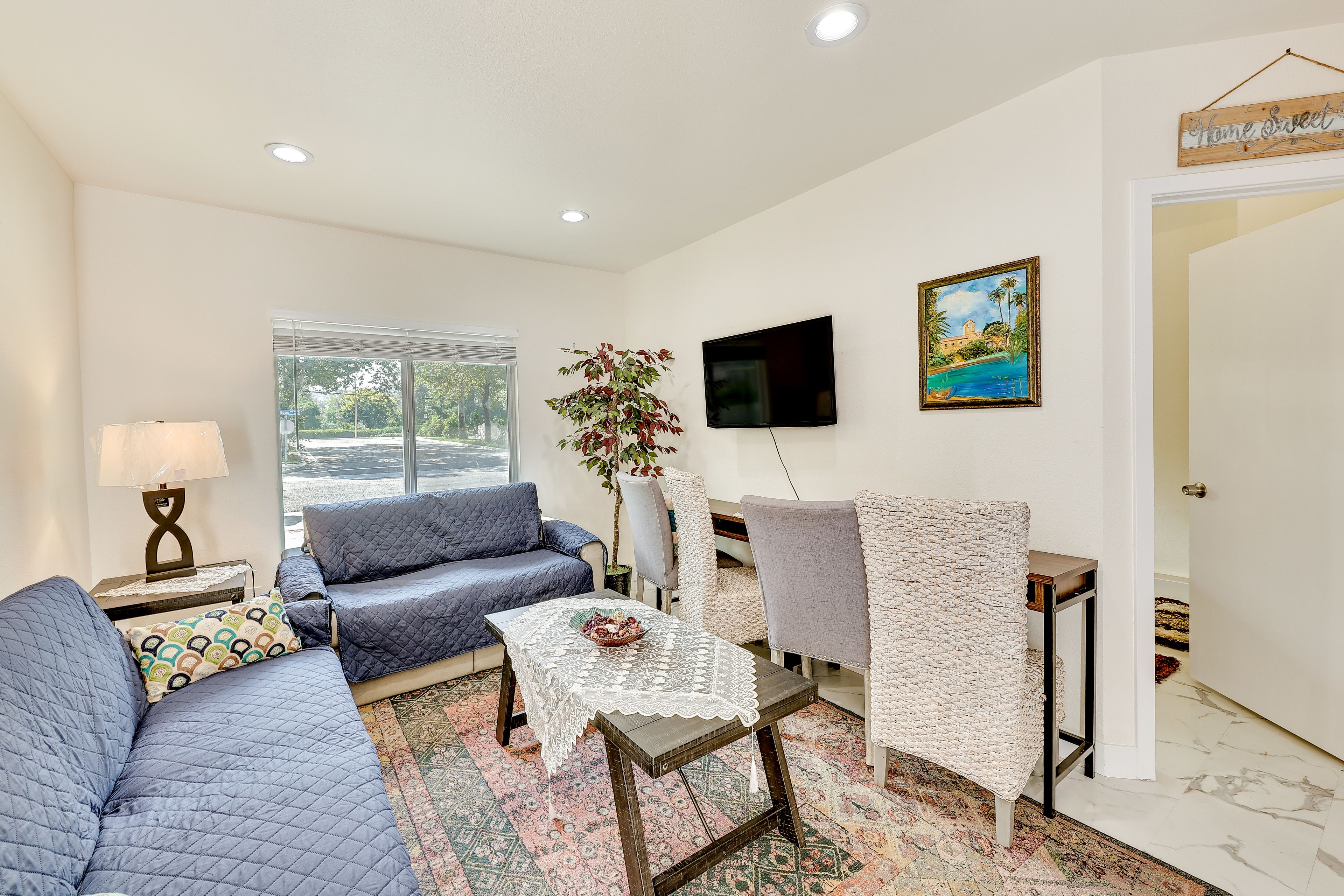 Anaheim Vacation Rental | 1BR | 1BA | Steps Required | 500 Sq Ft
