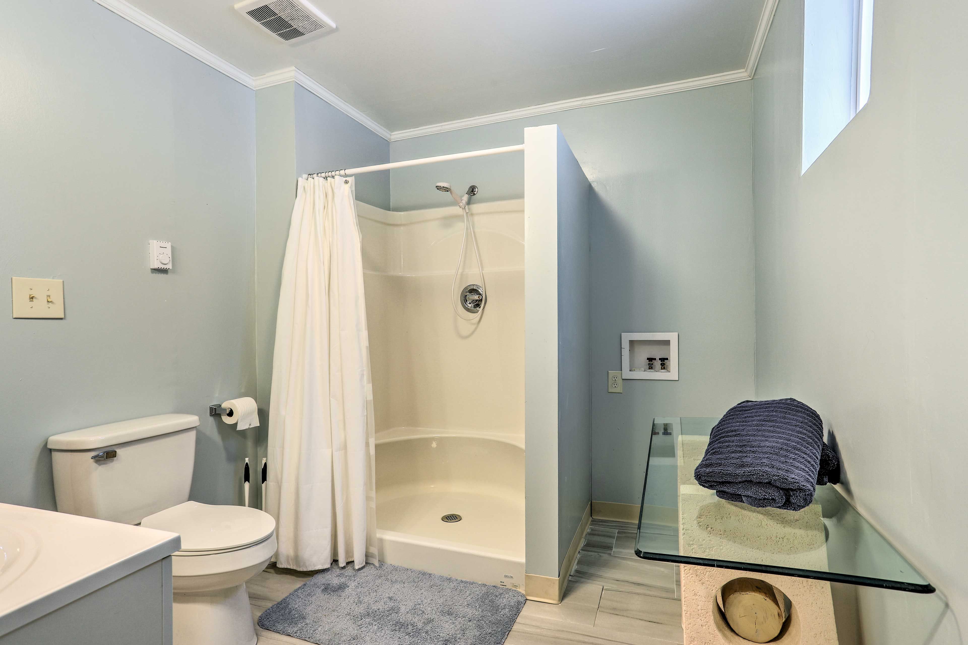 Jack & Jill Bathroom | Complimentary Toiletries