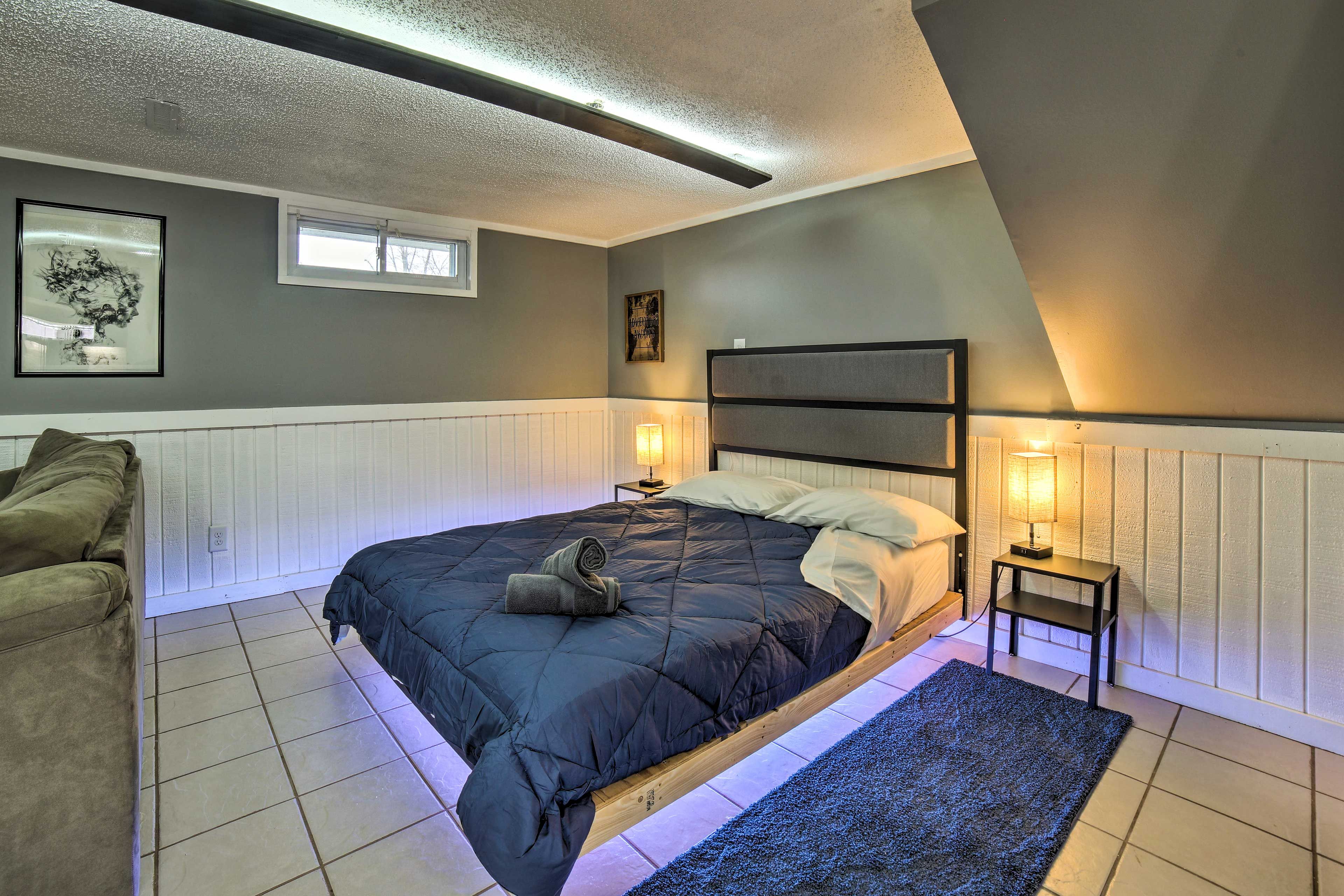 Studio Interior | Free WiFi | Central A/C & Heat