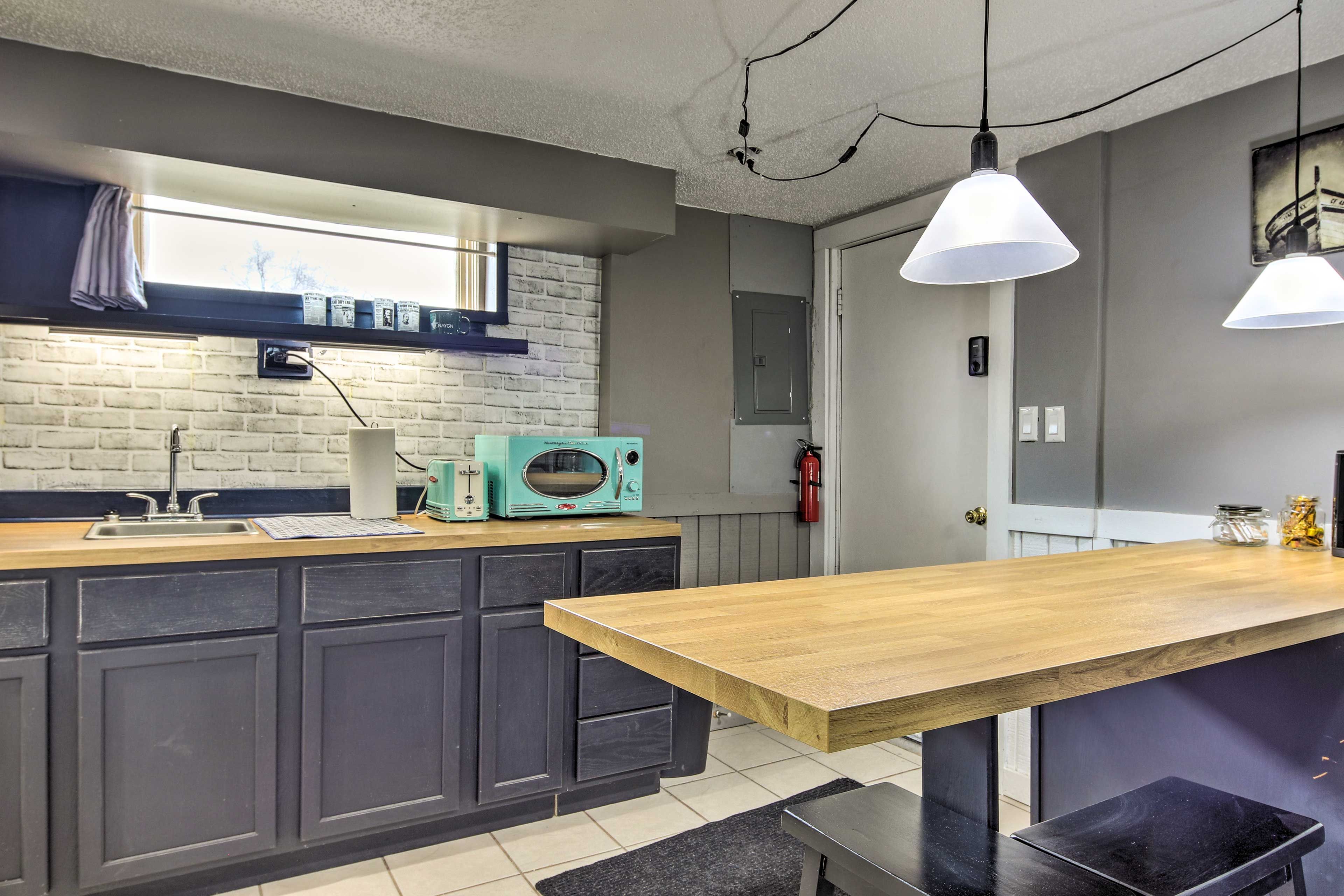 Kitchenette | Mini Fridge | Hot Plate | Drip Coffee Maker | Cooking Basics