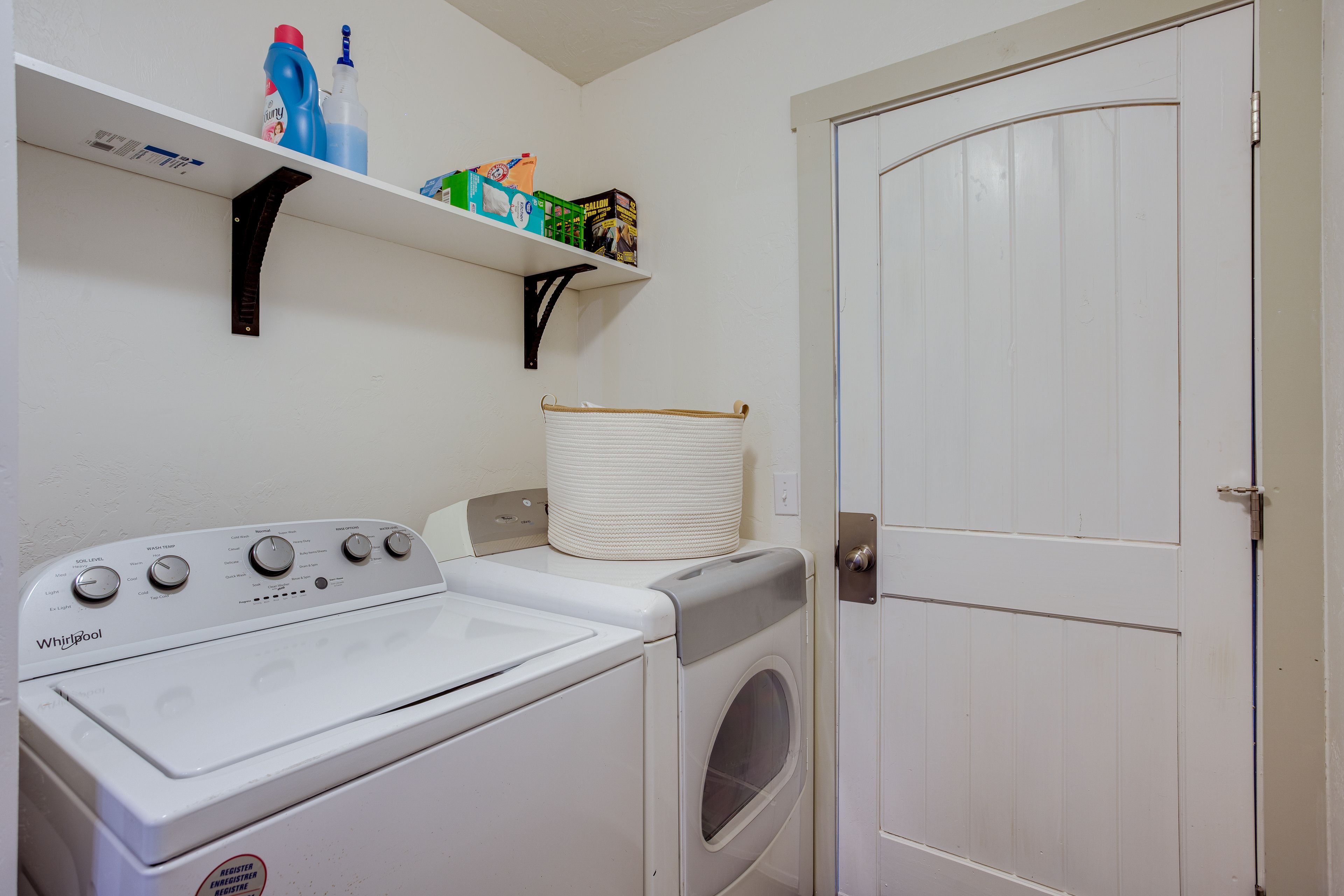 Laundry Room | Washer & Dryer