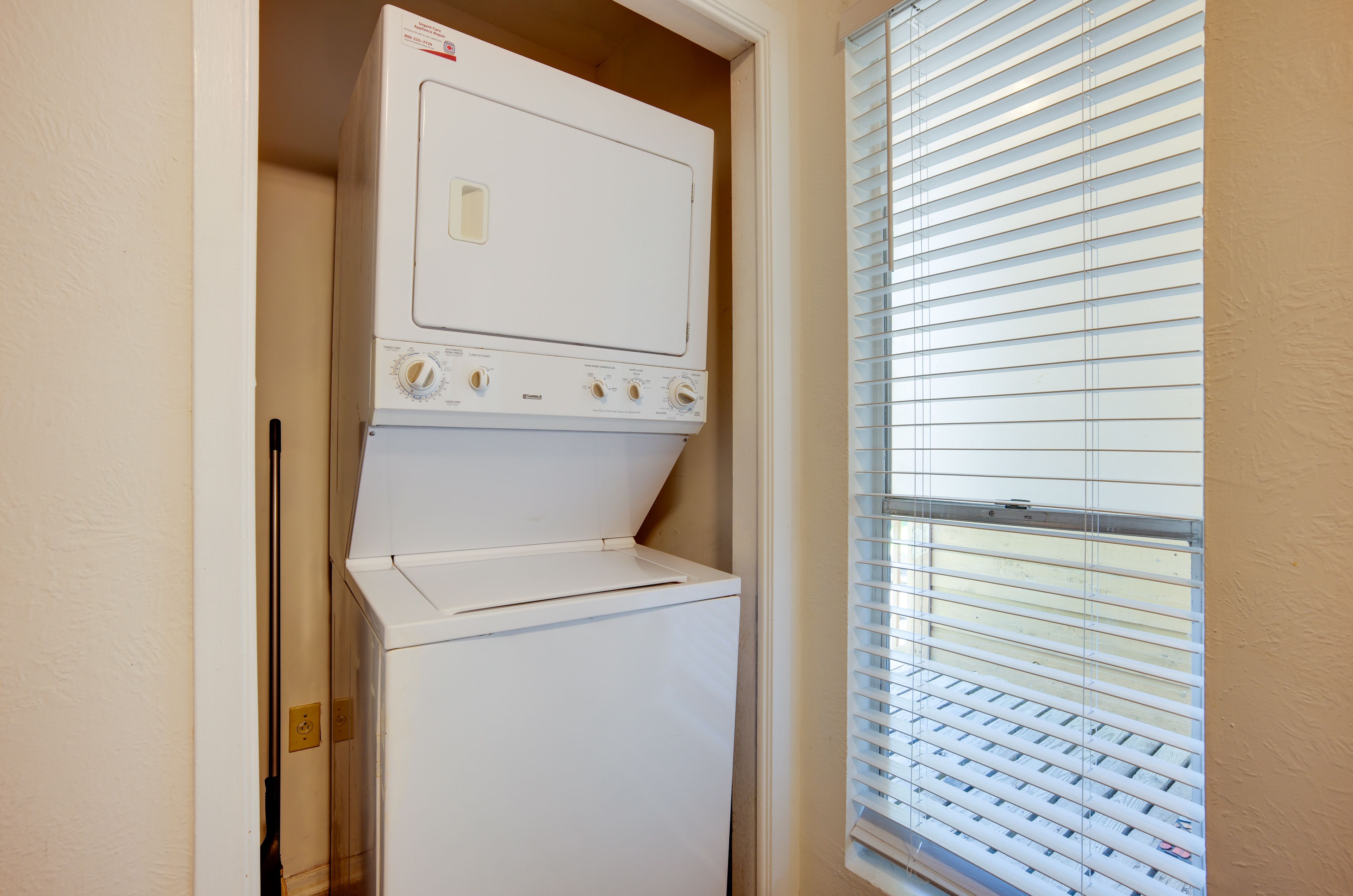 Laundry | Iron/Board