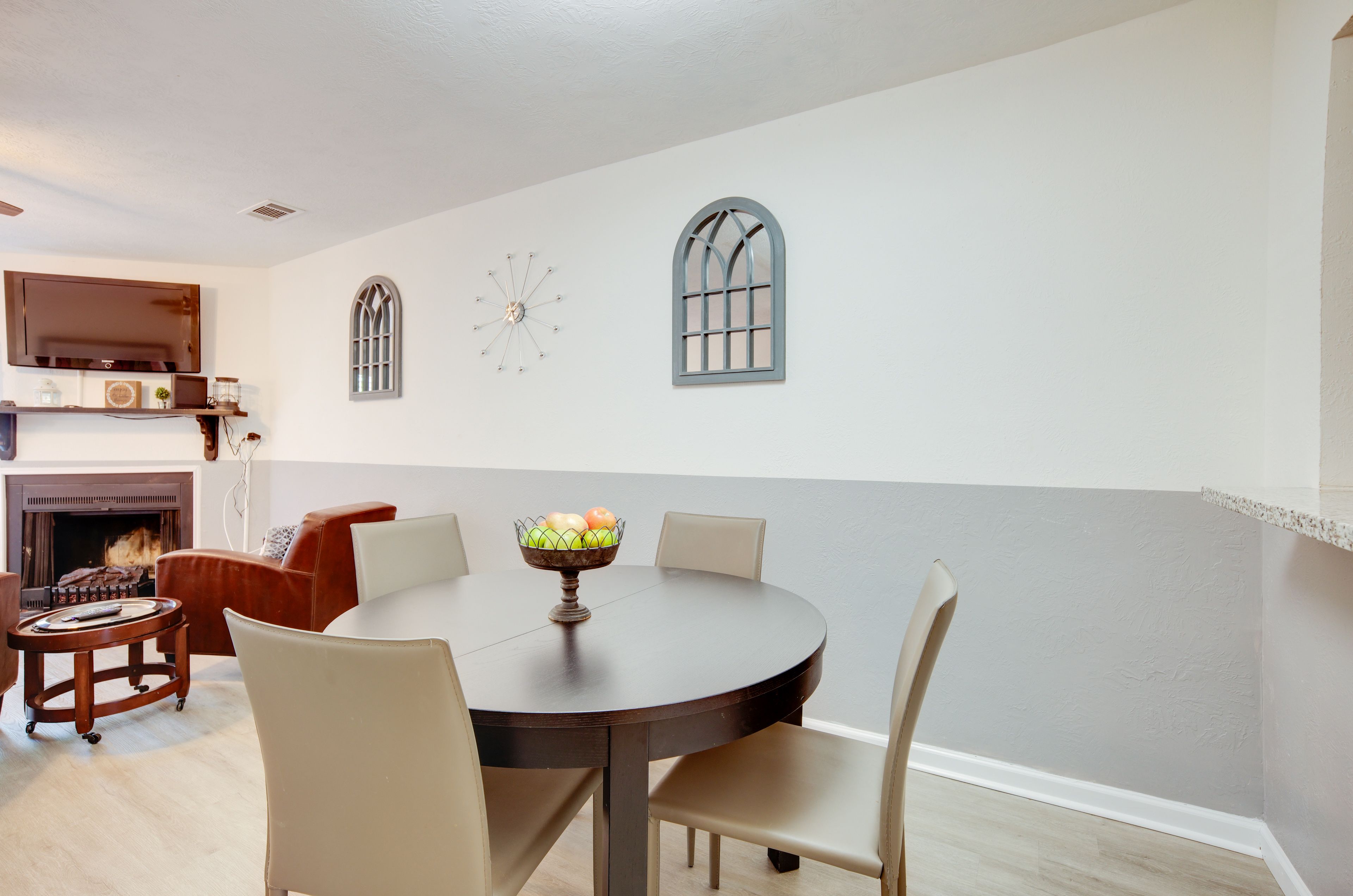 Dining Area | Dishware/Flatware