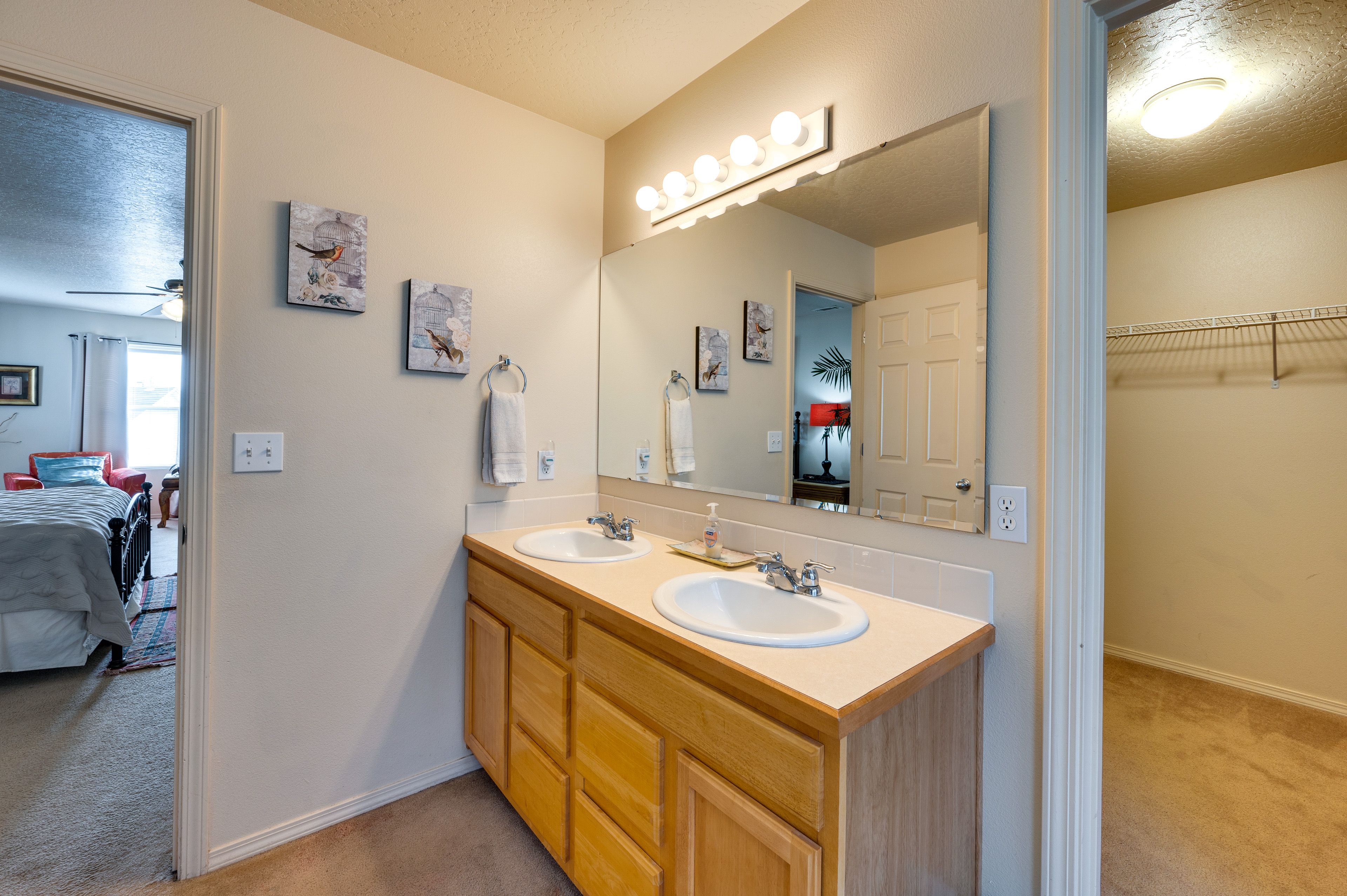 Full Bath | Complimentary Toiletries | Towels Provided