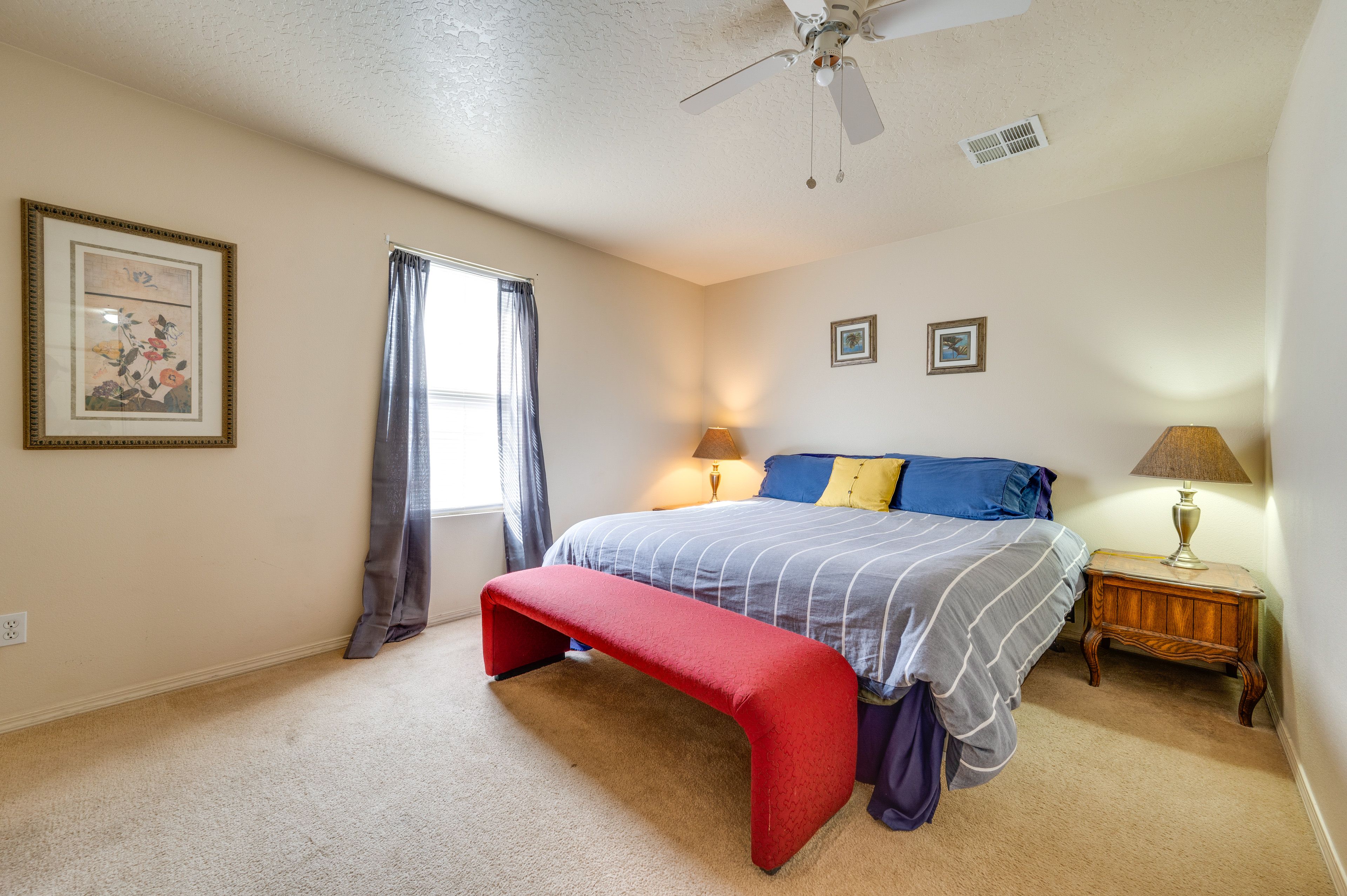 Bedroom 3 | Queen Bed | Work Desk | 2nd Floor