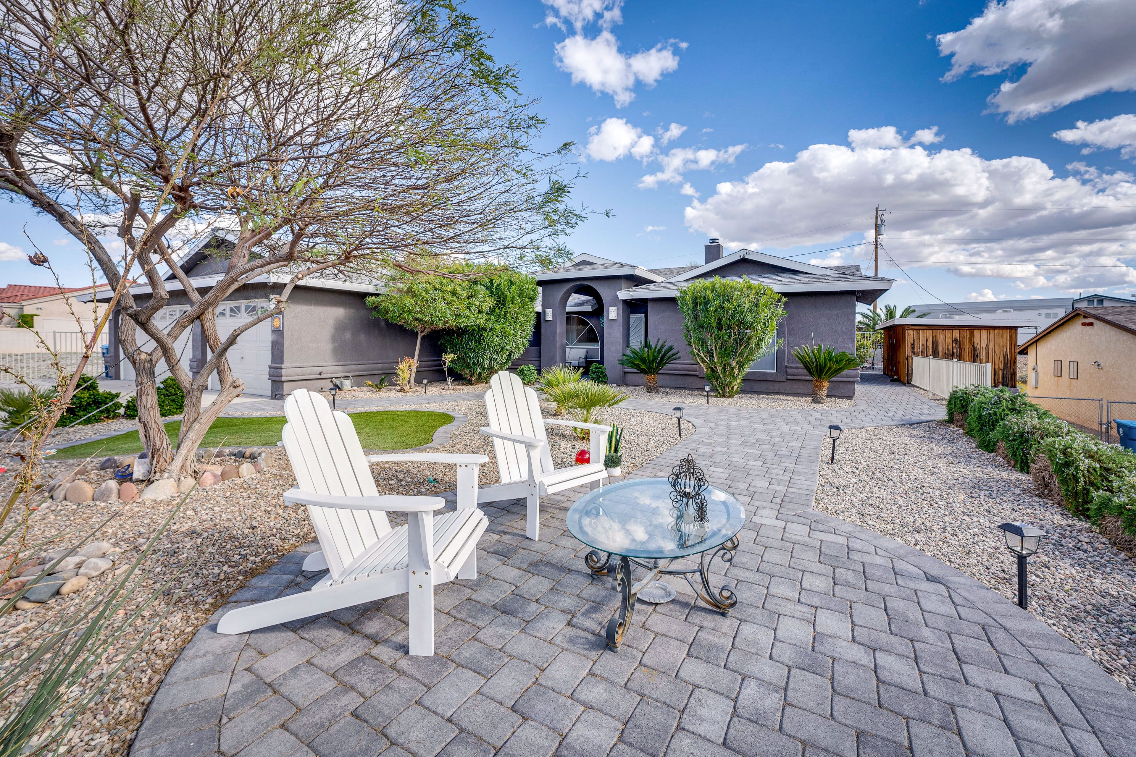 Front Yard | Sunset & Mountain Views