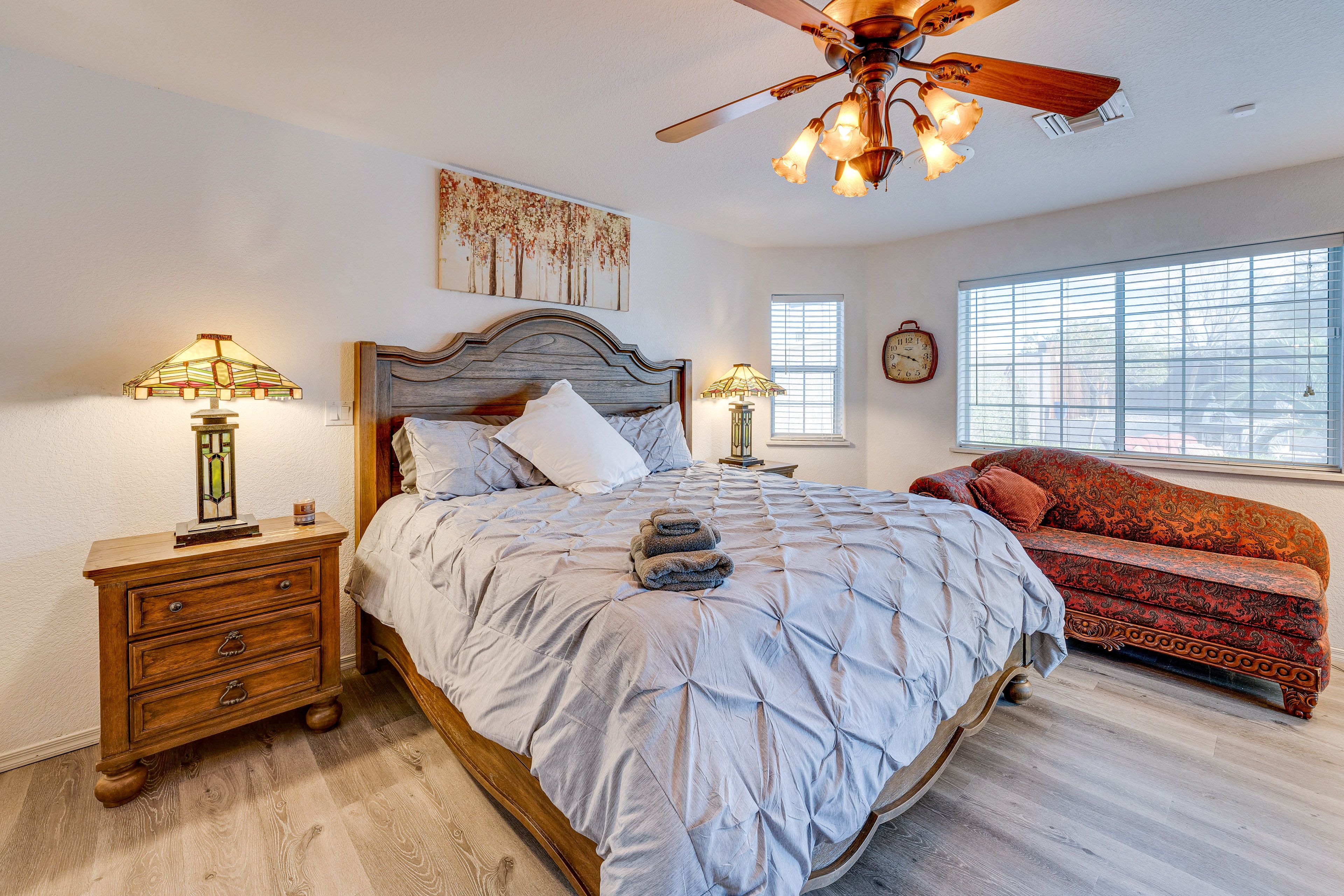 Bedroom 1 | King Bed | Linens & Towels | Smart TV | En-Suite Bathroom