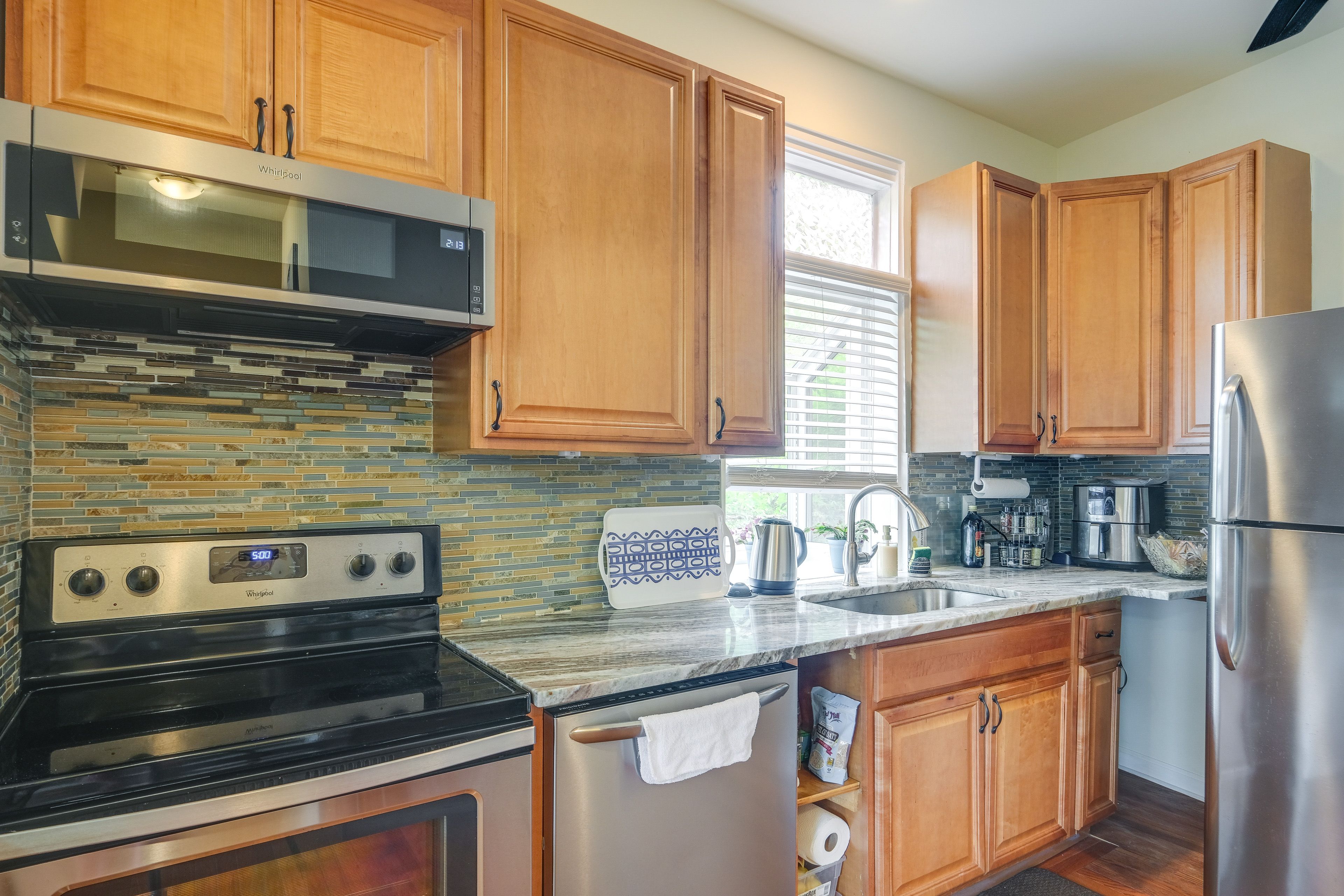 Kitchen | Cooking Basics | Dishware & Flatware | Air Fryer | Toaster Oven