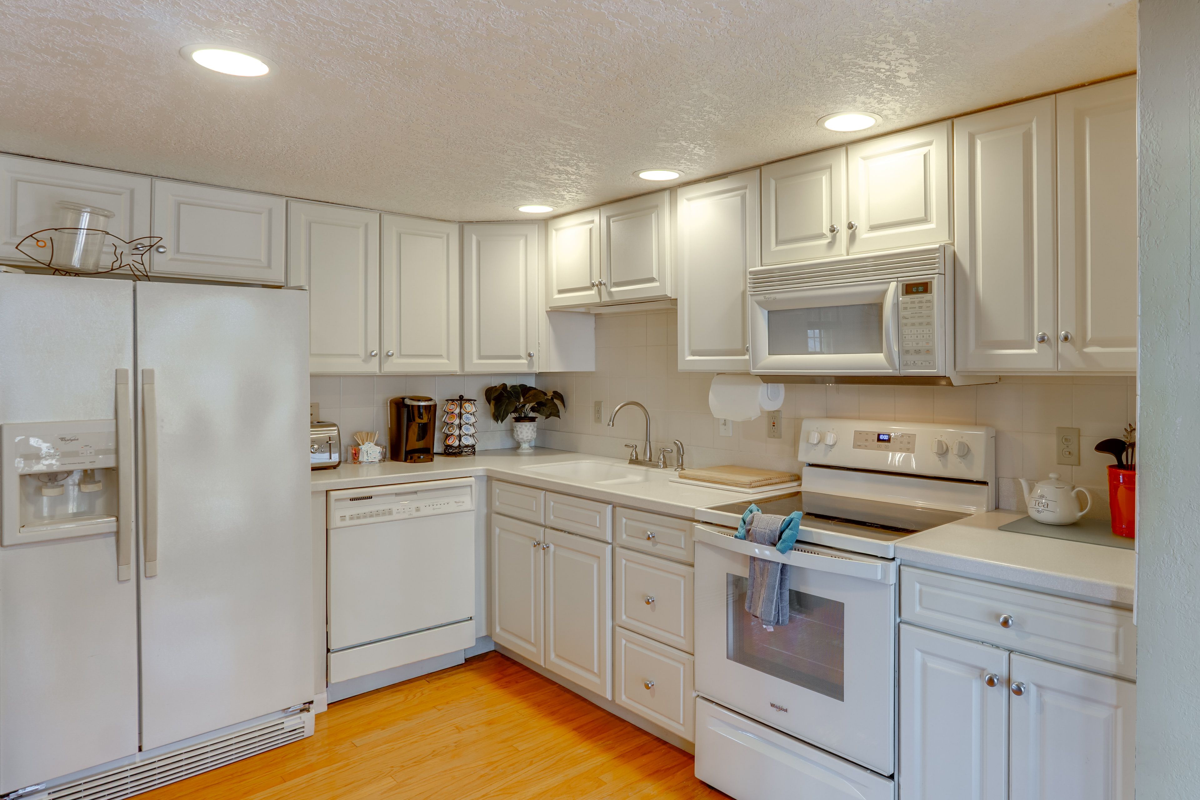 Kitchen | Main Level