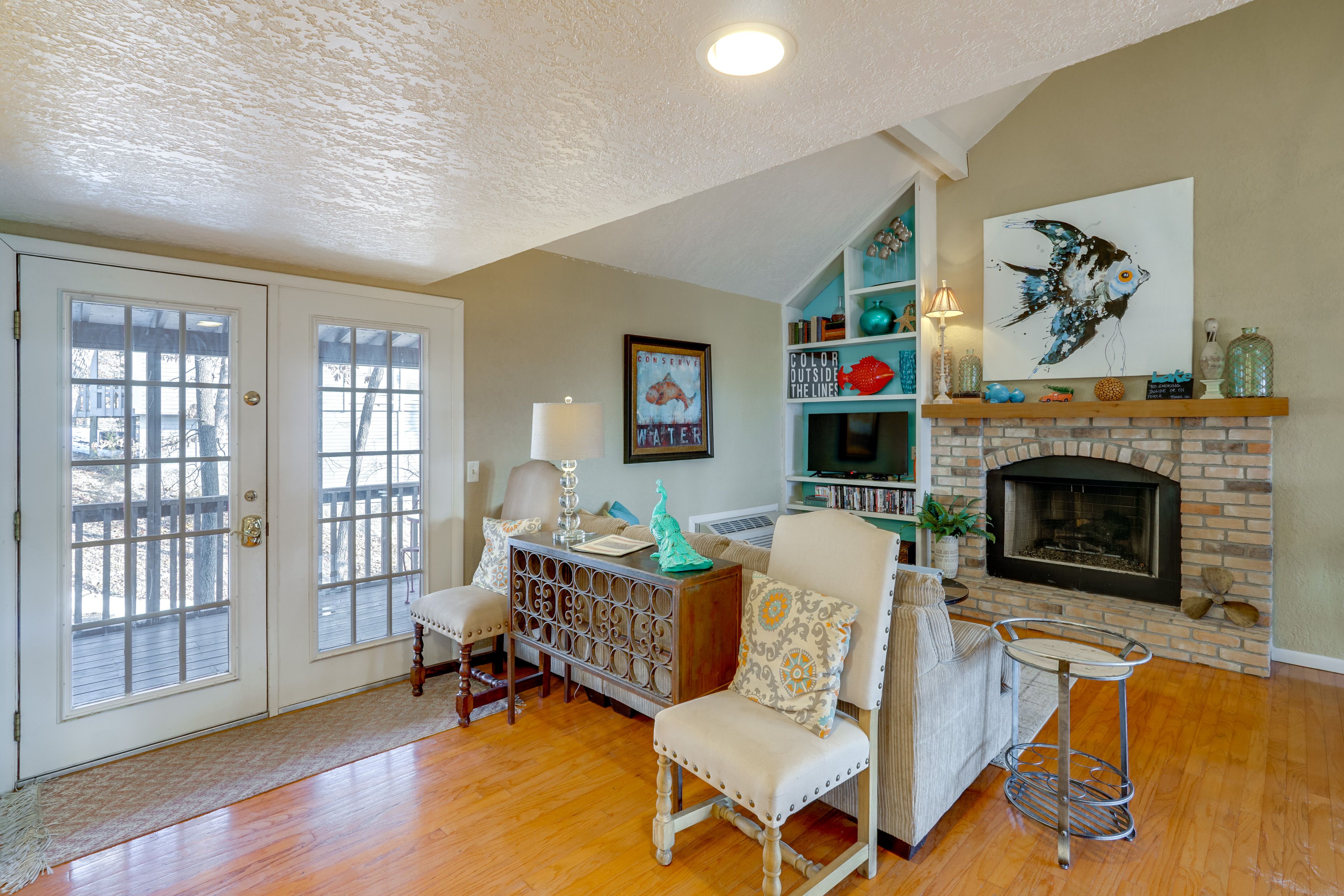 Living Room | Main Level