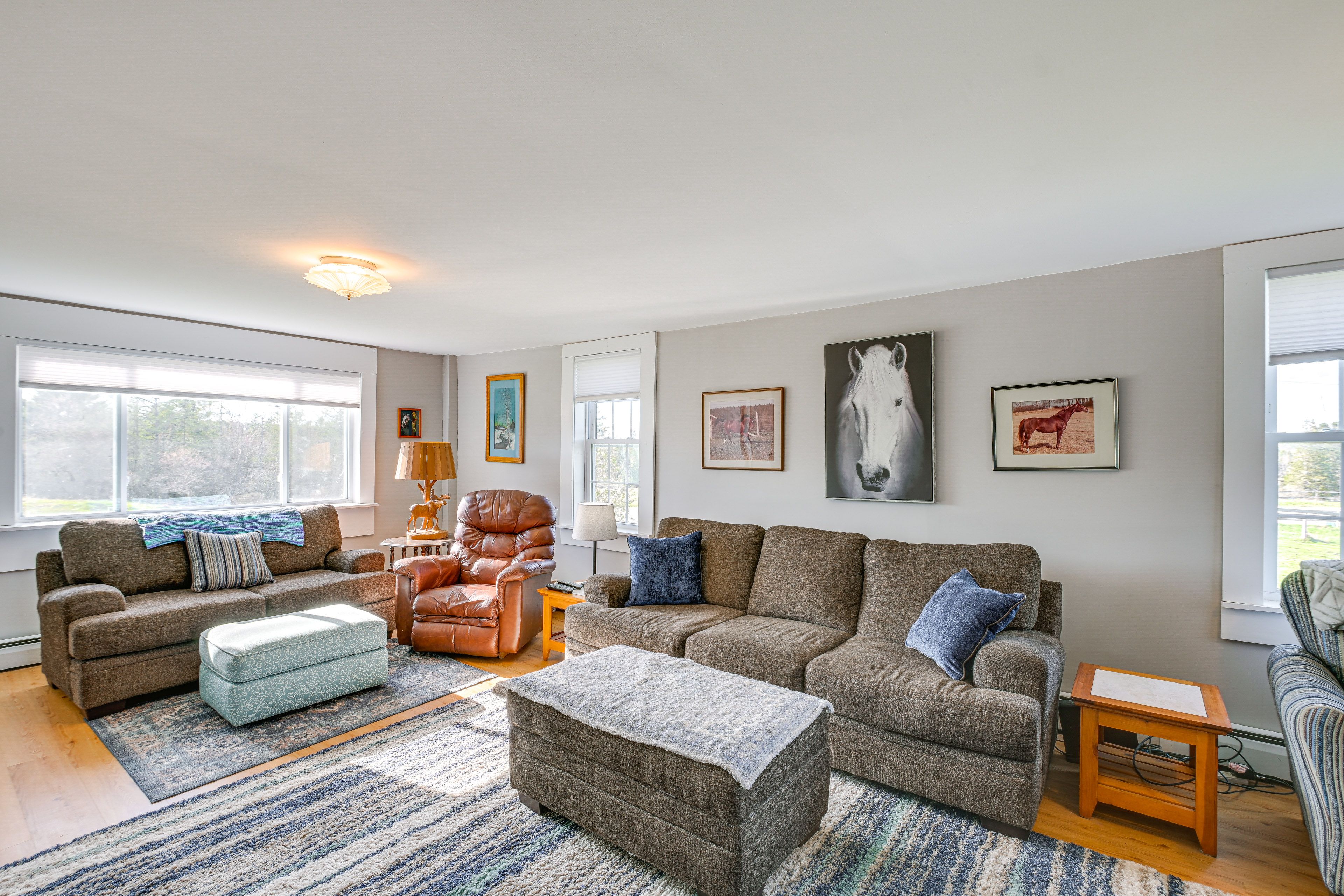 Living Room | Flat-Screen TV | Fireplace | 1st Floor