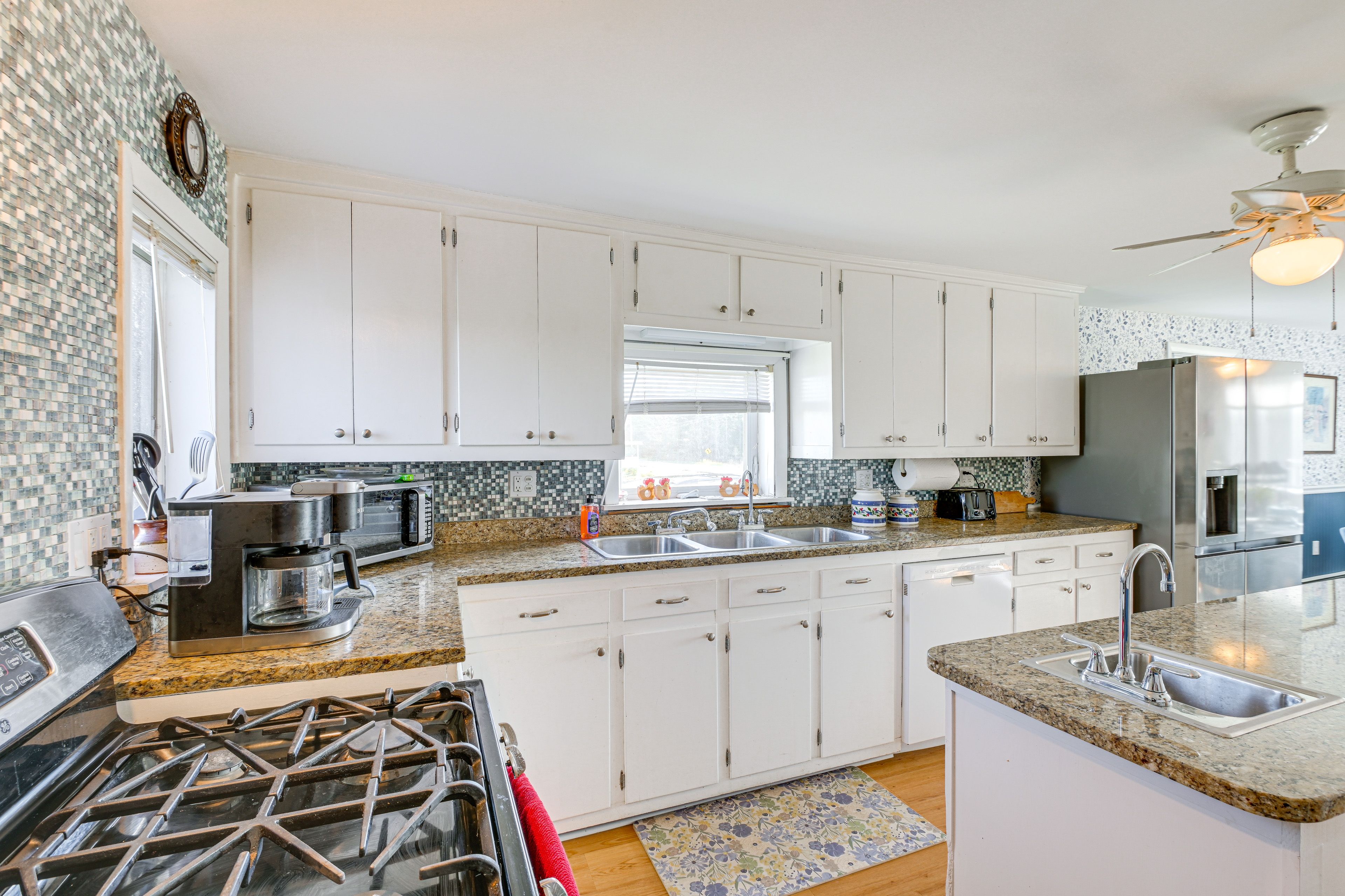 Kitchen | Dishwasher | 1st Floor