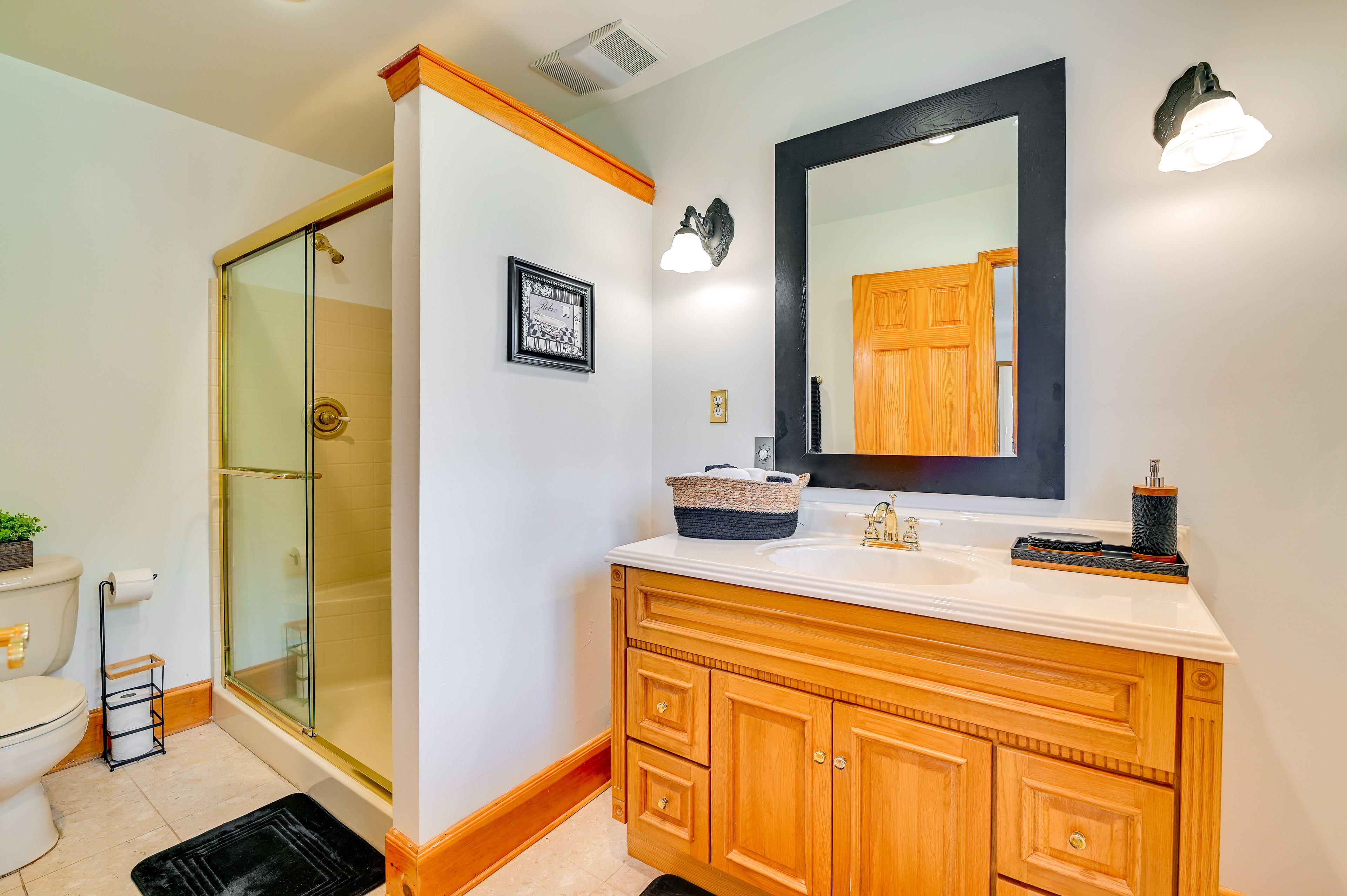 En-Suite Bathroom | Towels Provided | Complimentary Toiletries
