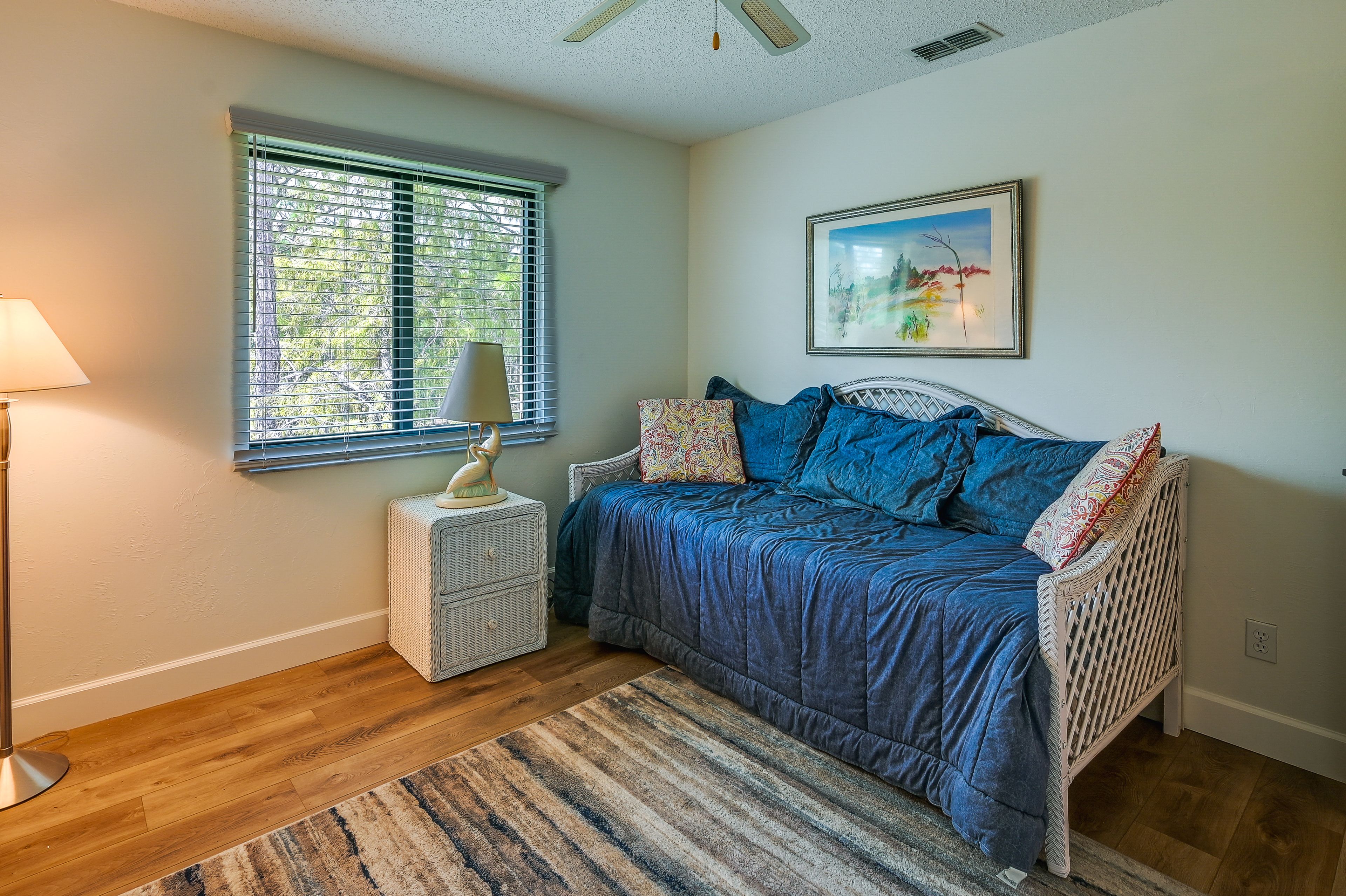 Bedroom 3 | Twin Daybed w/ Twin Trundle