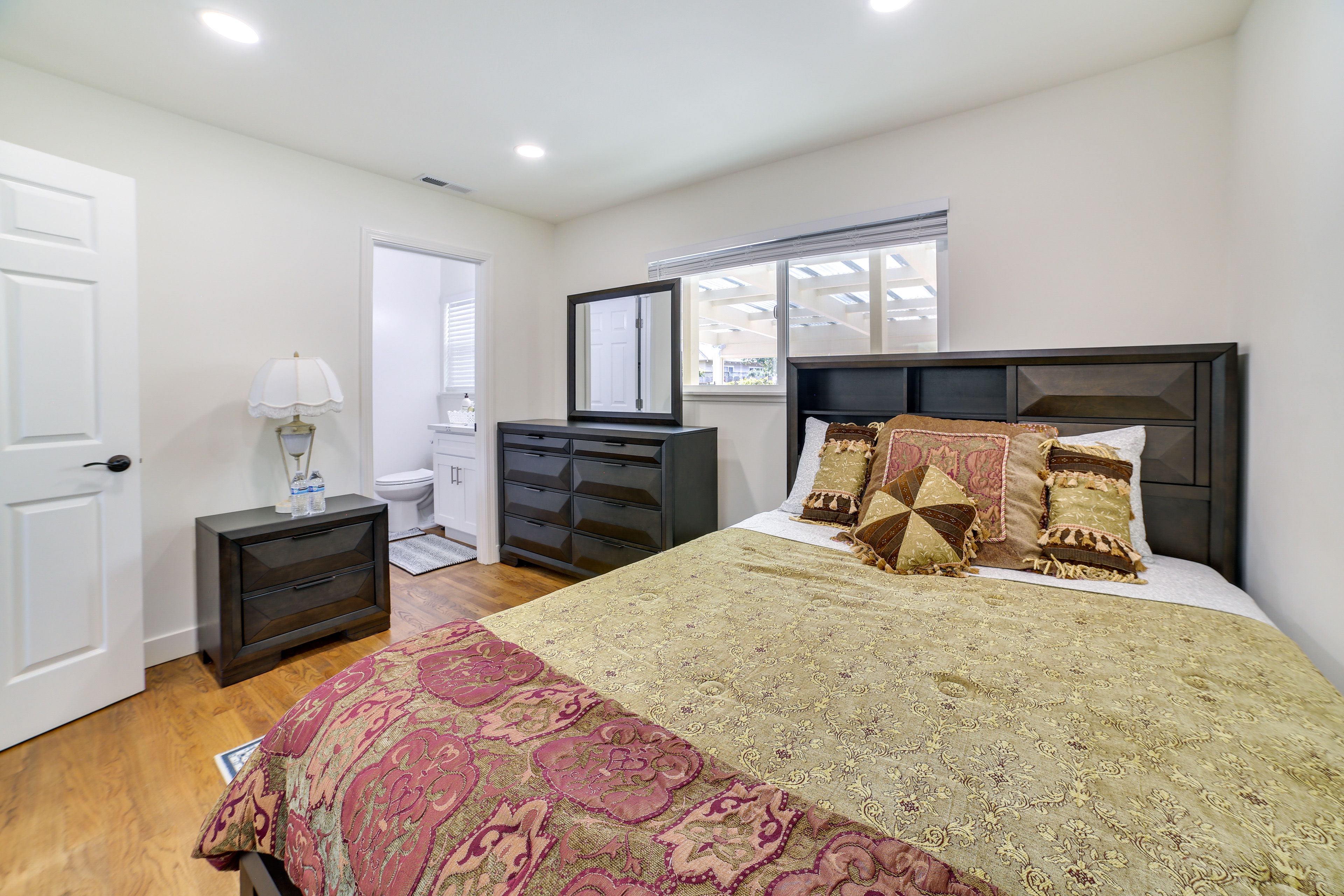 Bedroom 1 | Queen Bed | Linens Provided