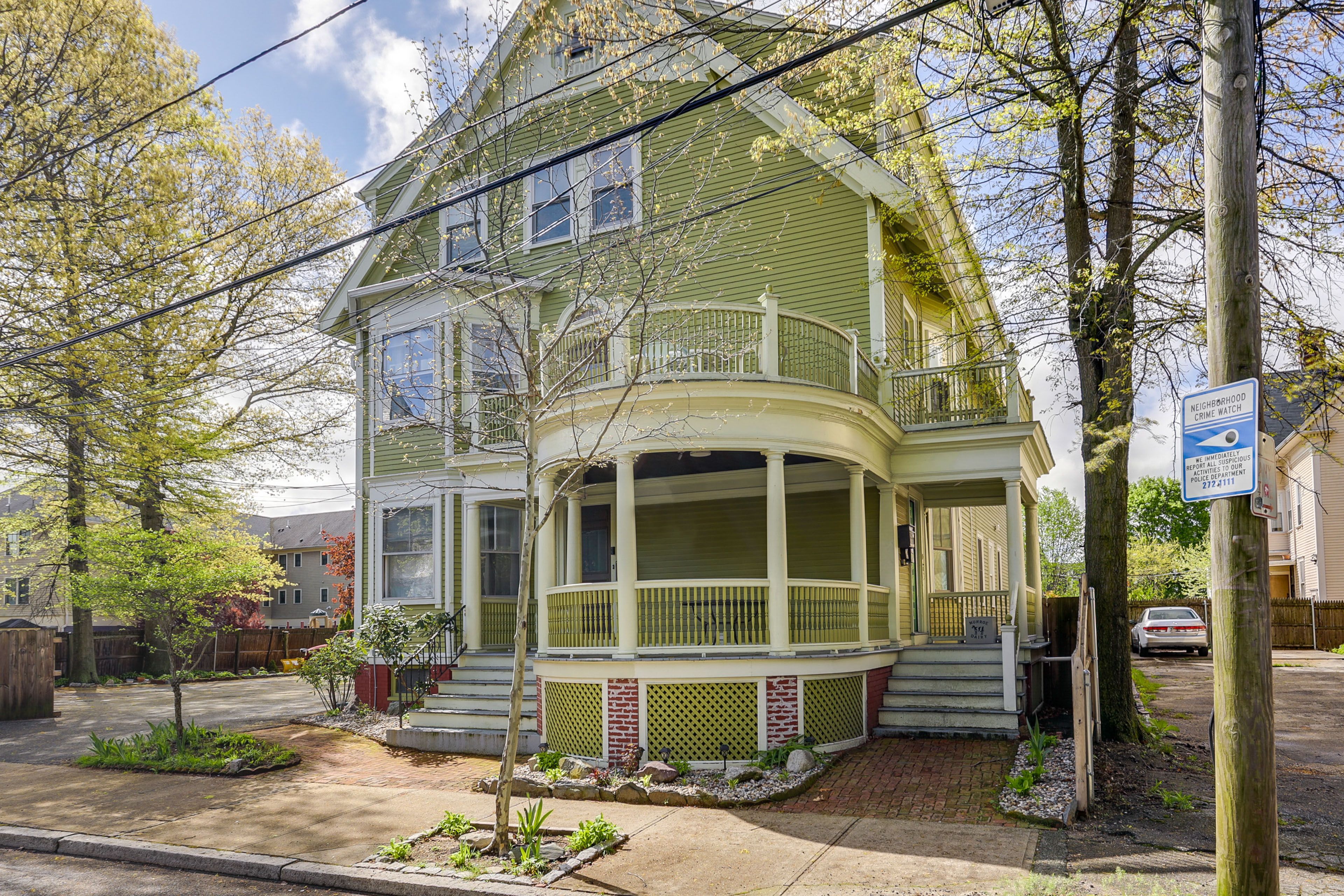 Home Exterior | 3rd-Floor Unit