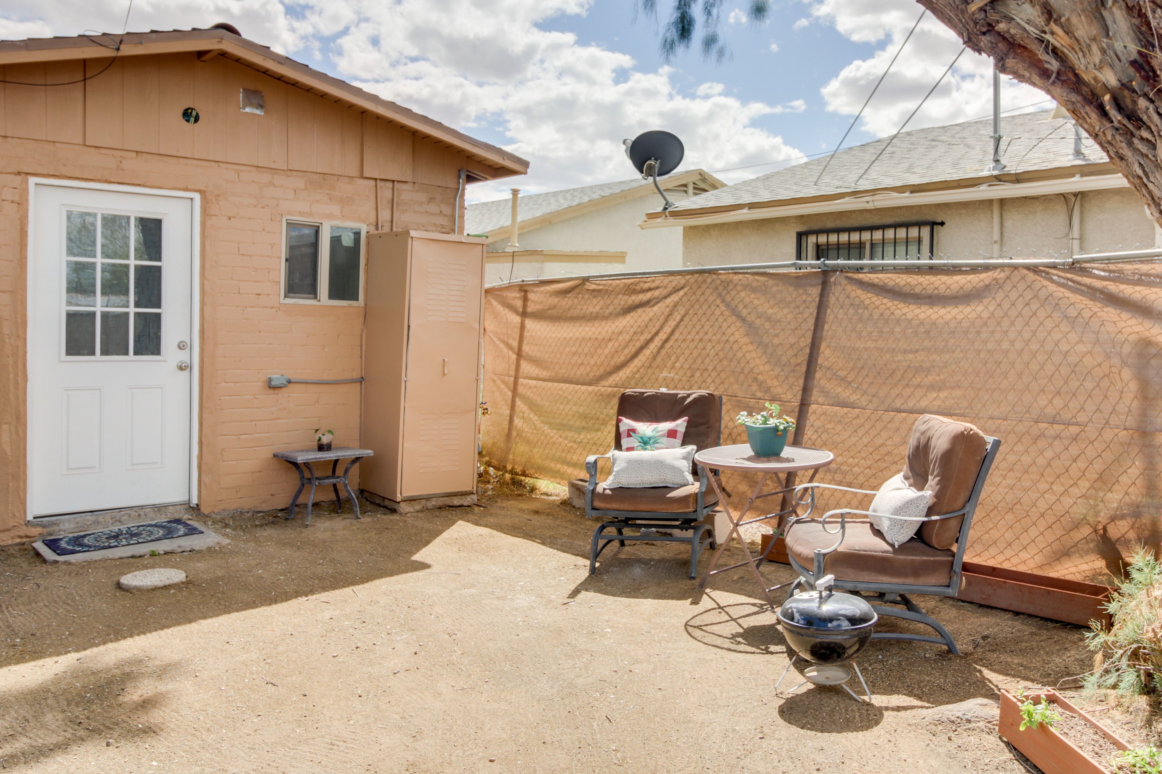 Studio Exterior | Backyard | Seating | Small Charcoal Grill
