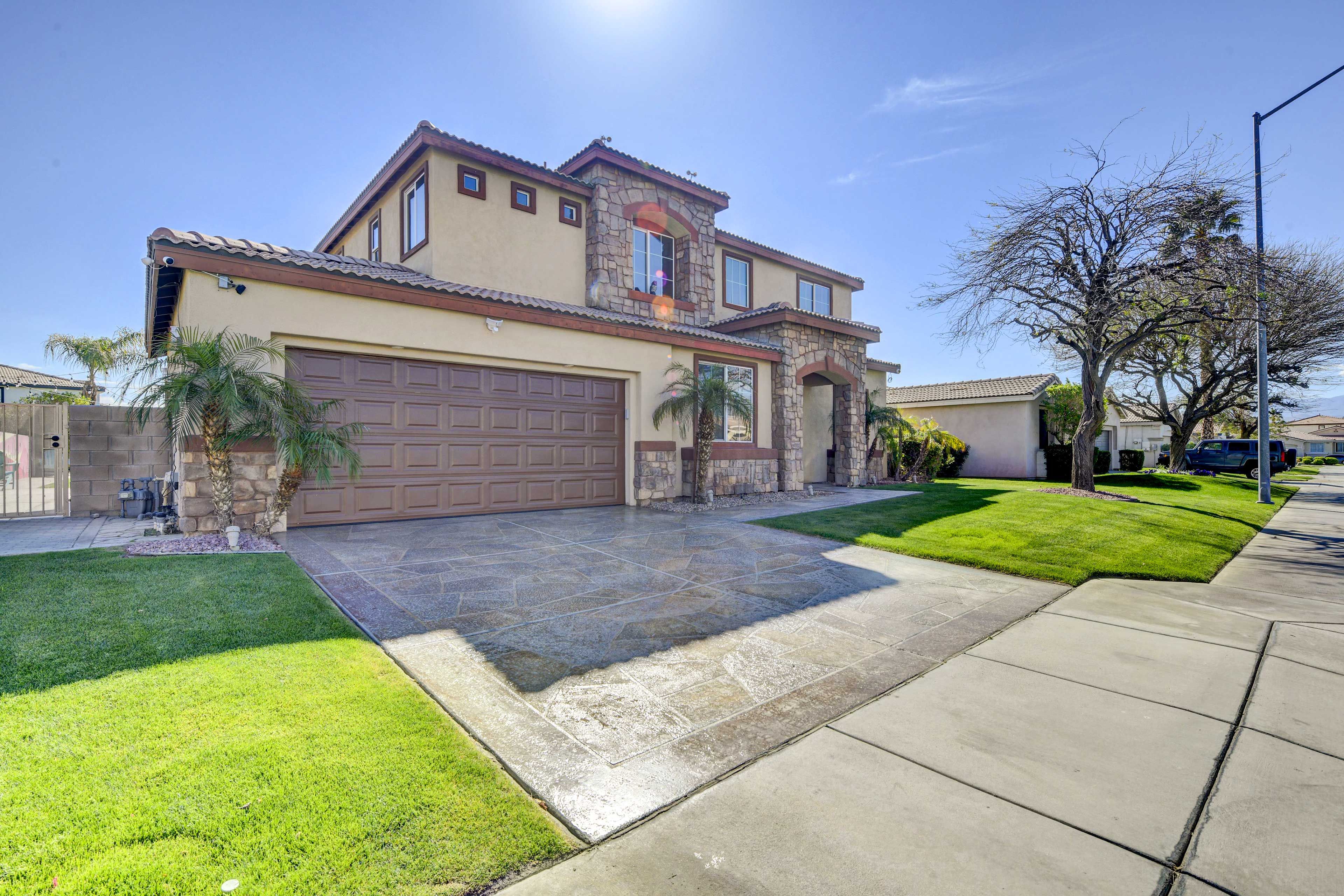 Home Exterior | 2 Exterior Security Cameras (Facing Out)
