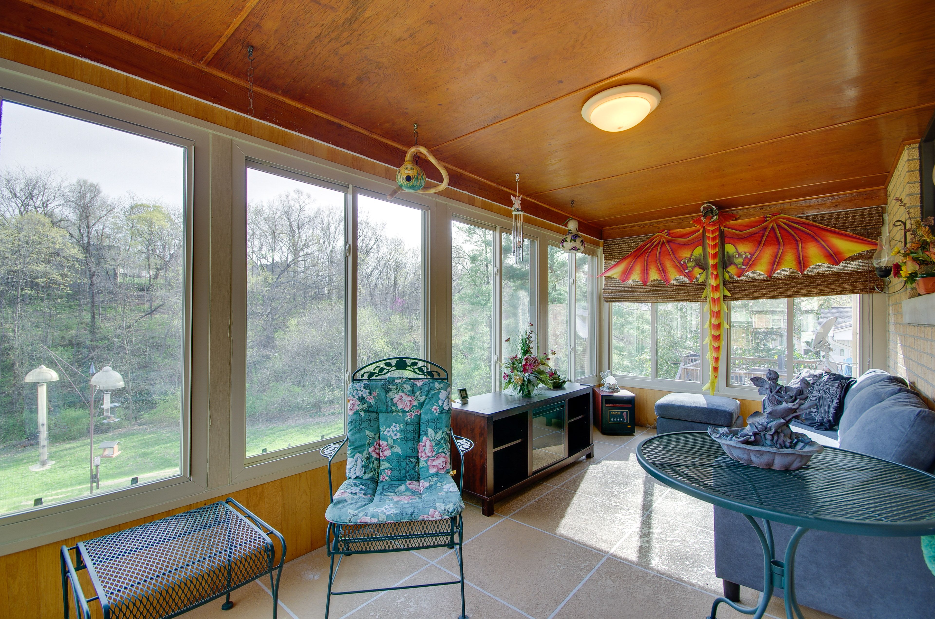 Sunroom | Seating & Dining