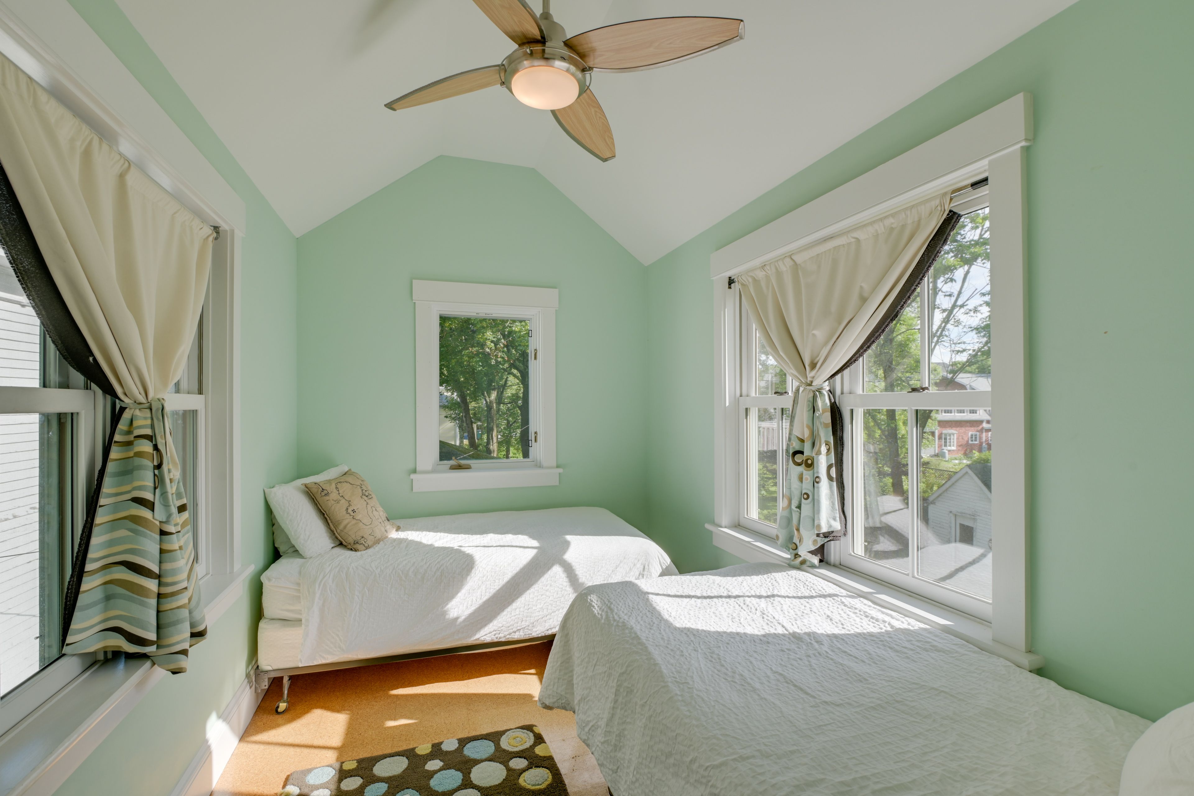 Bedroom 3 | 2 Twin Beds