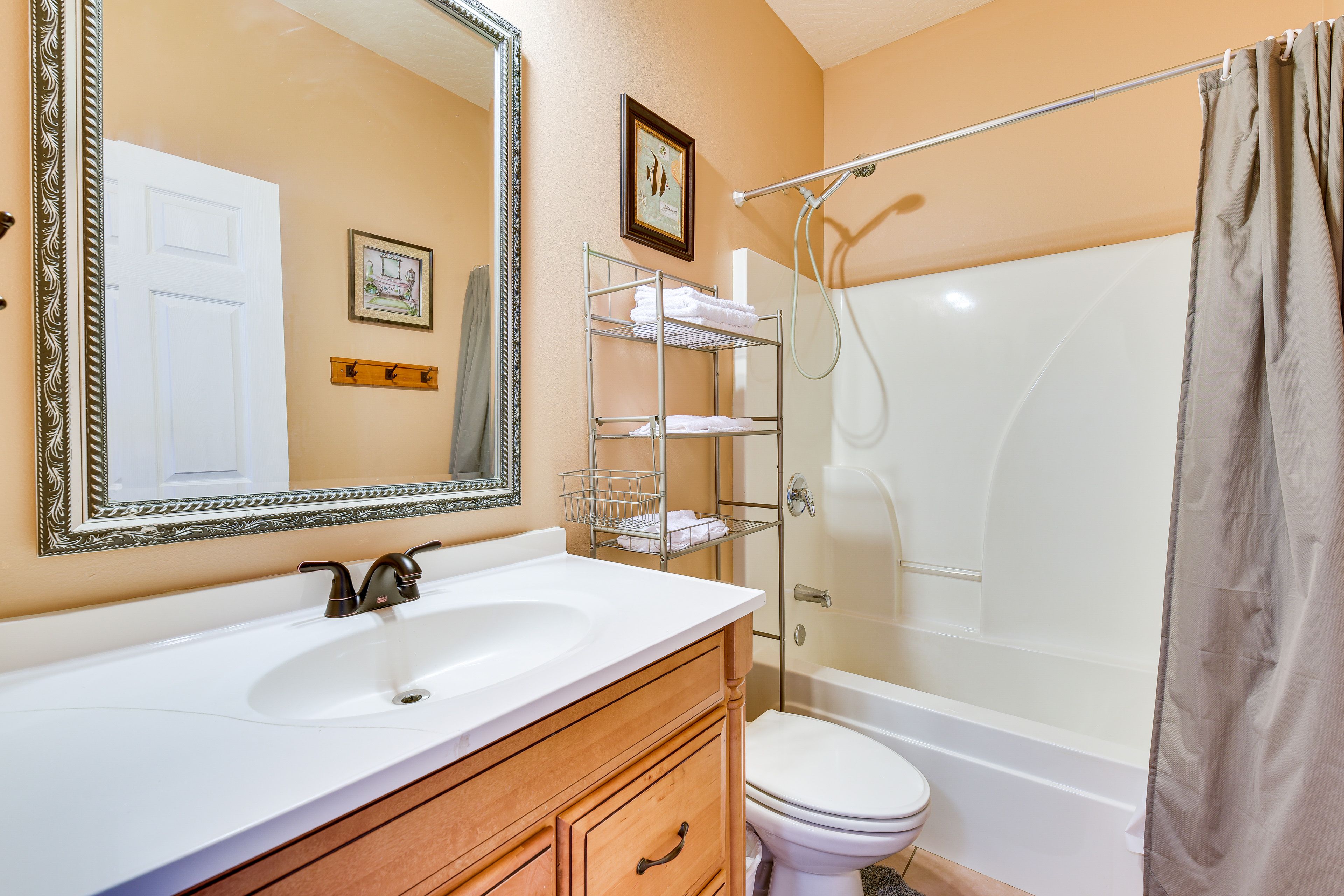 Full Bathroom | 1st Floor