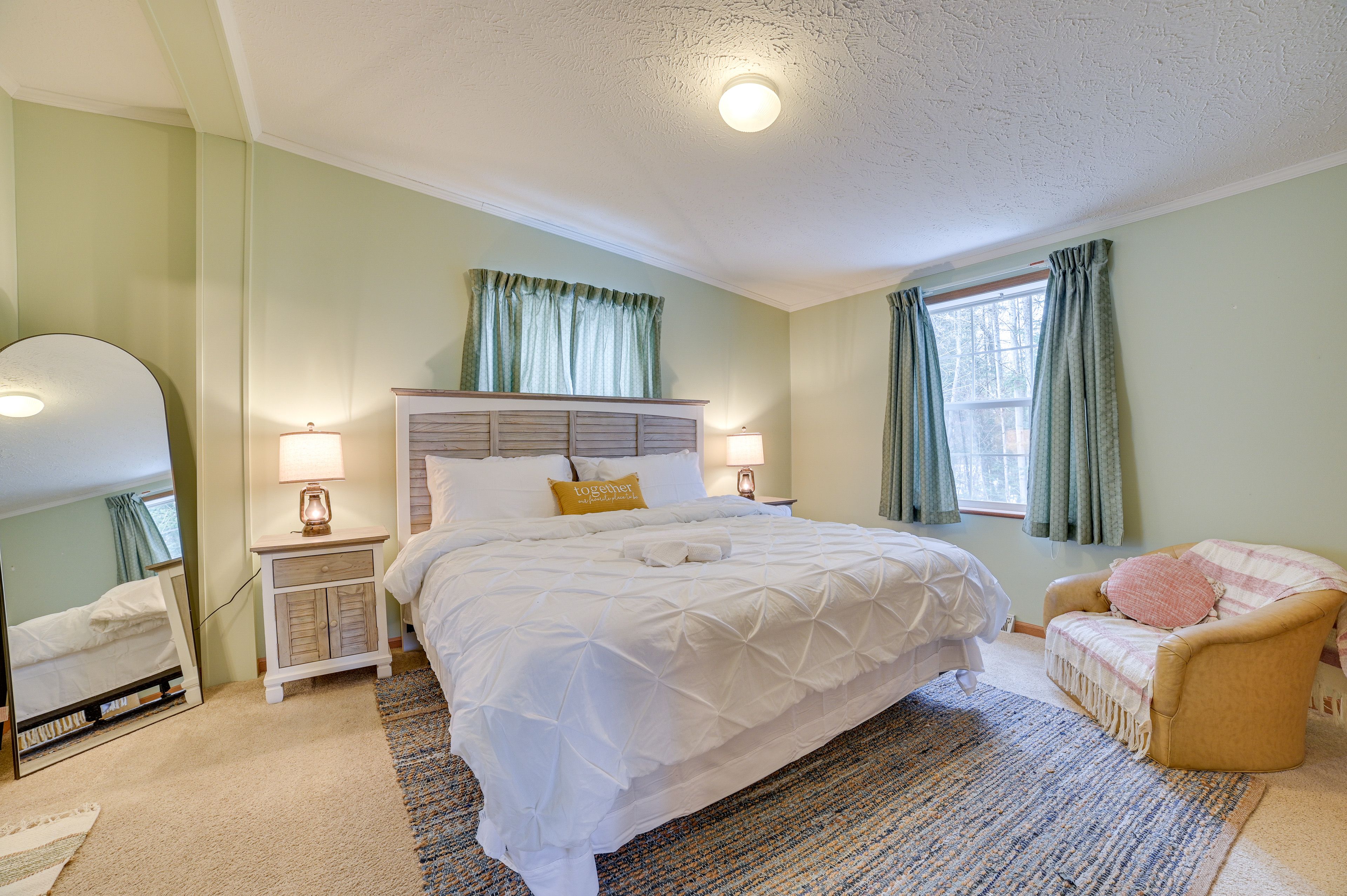 Bedroom 1 | King Bed | En-Suite Bathroom