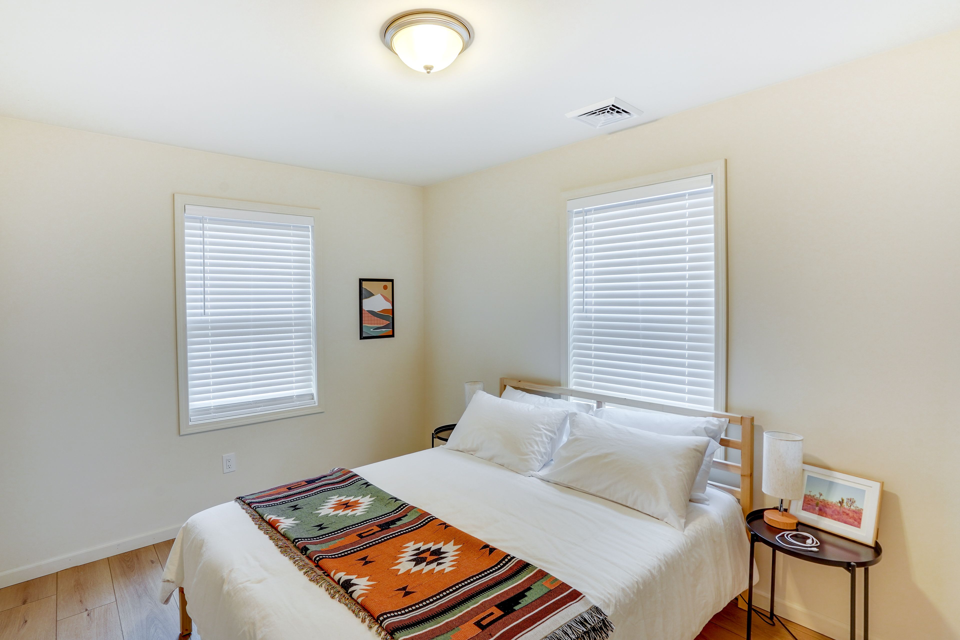 Bedroom 2 | Queen Bed | Smart TV