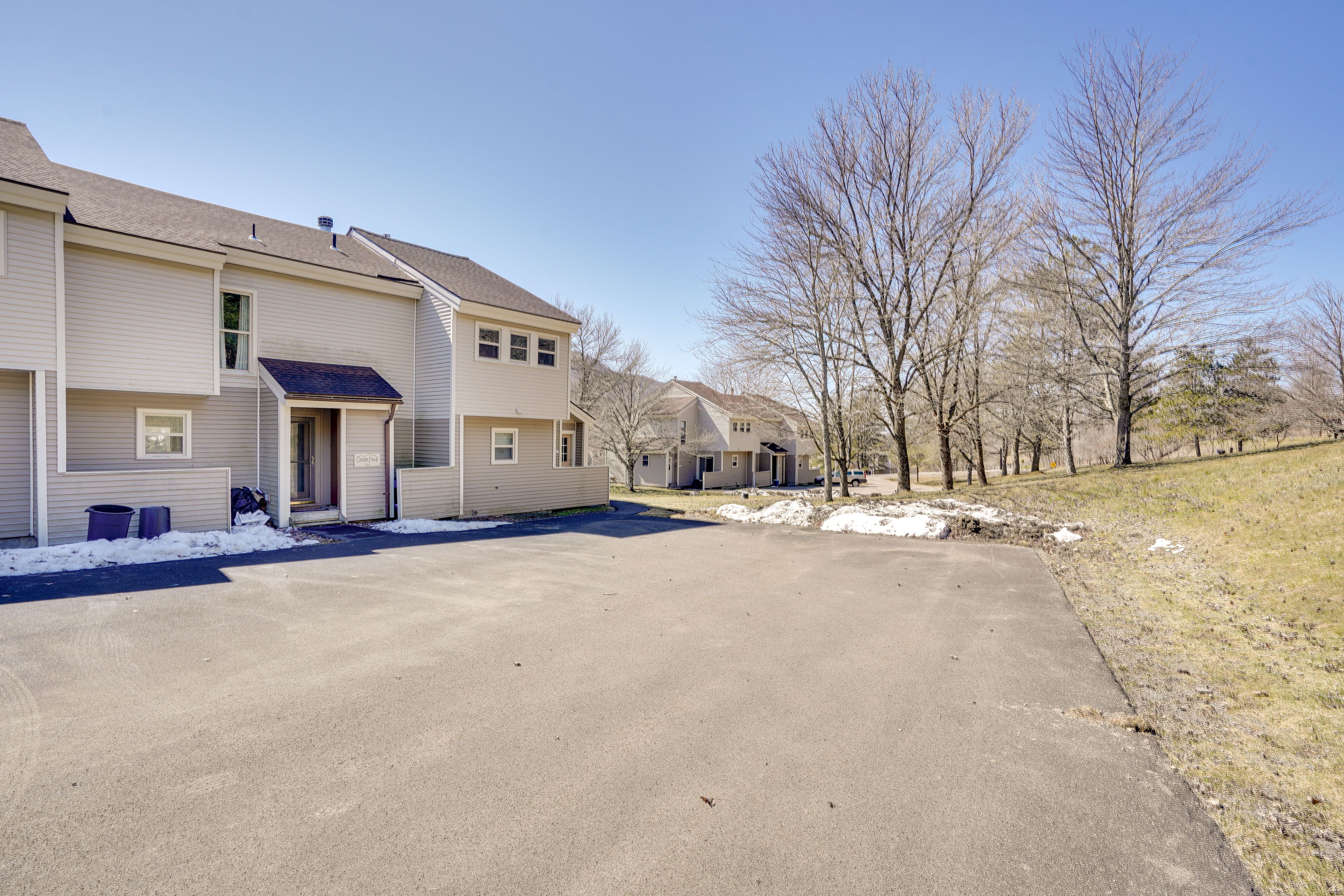 Parking | Surface Lot (2 Vehicles) | Free Street Parking