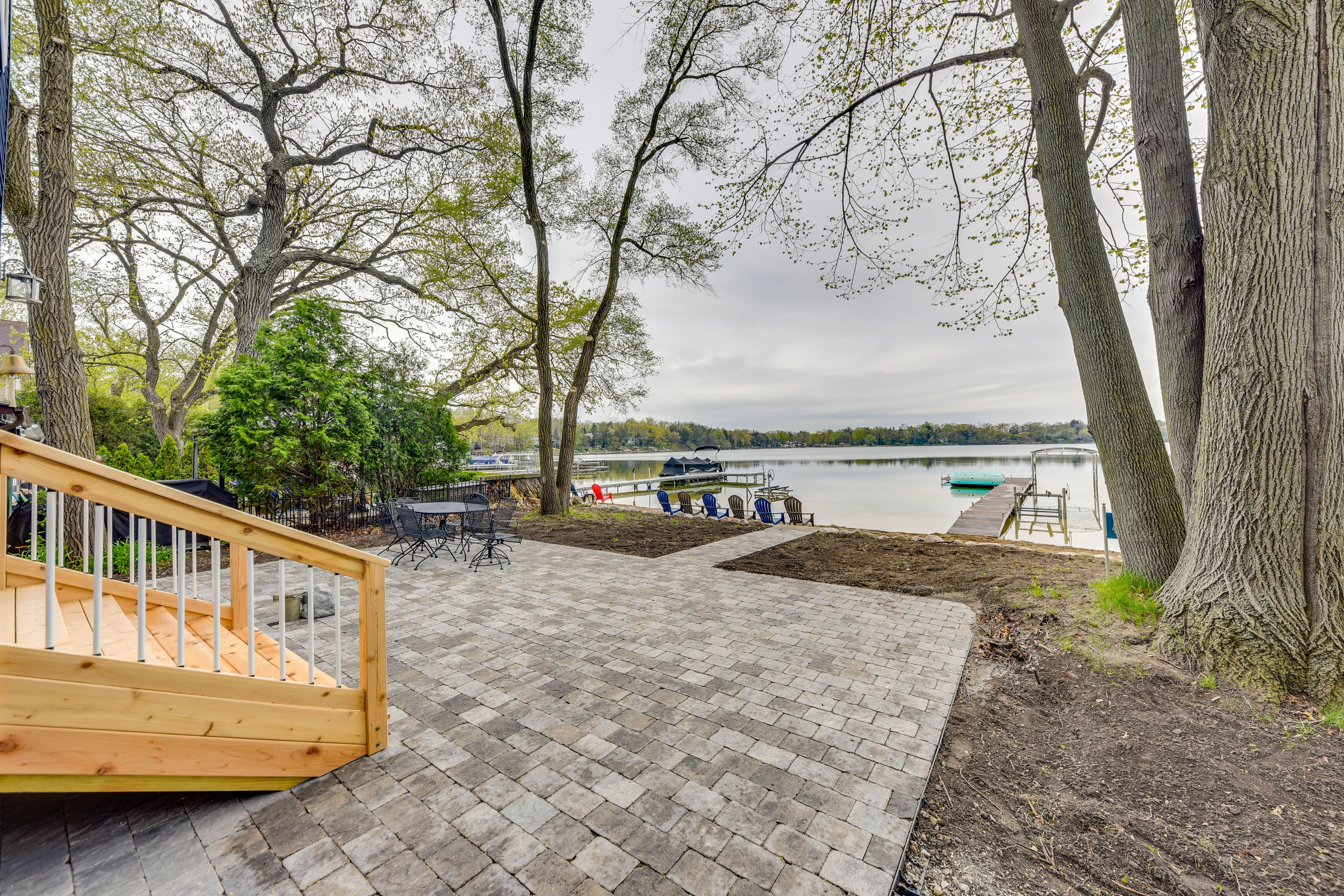 Patio | Gas Grill | Outdoor Speakers