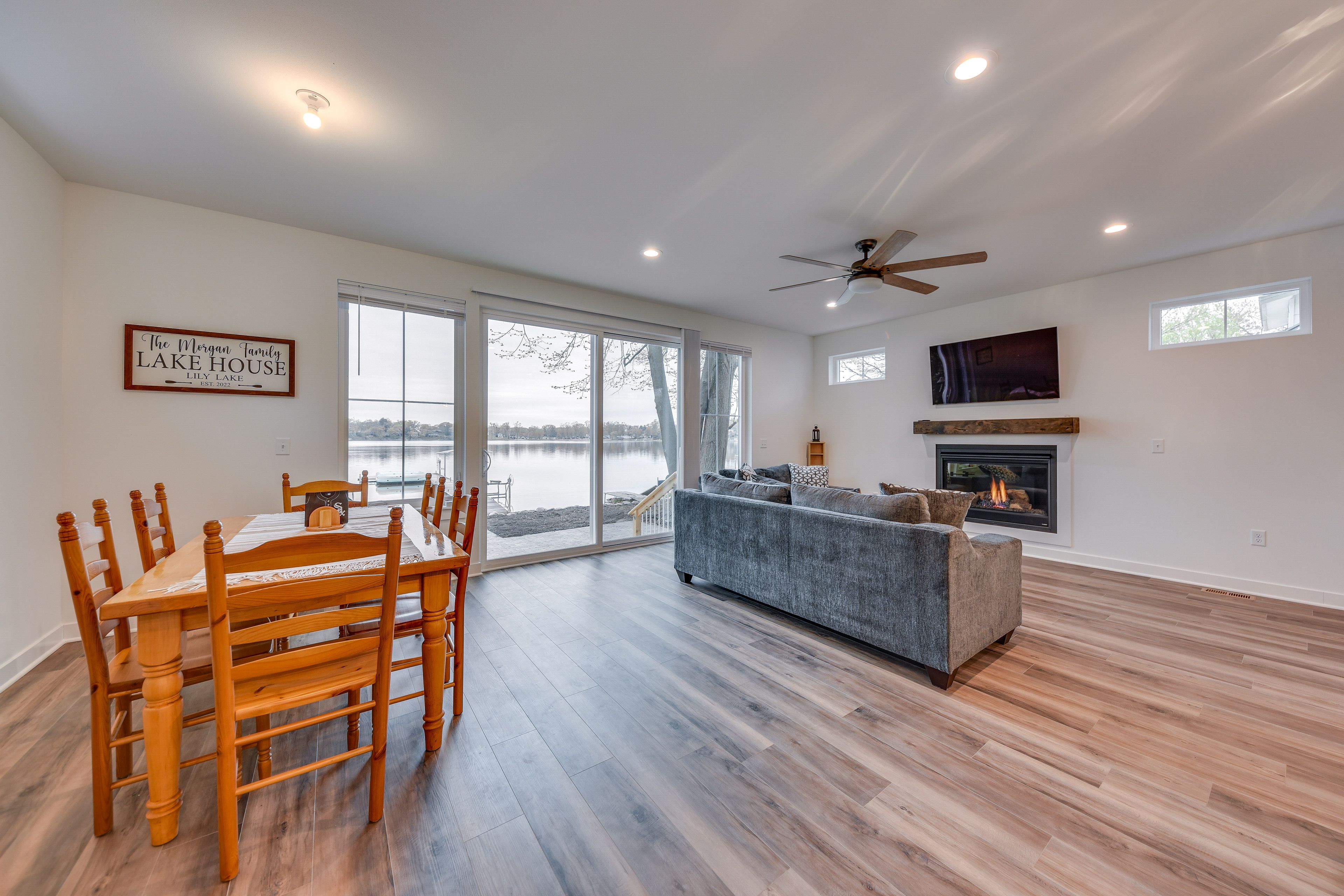 Dining Area | Central Heat & A/C | Dishware Provided