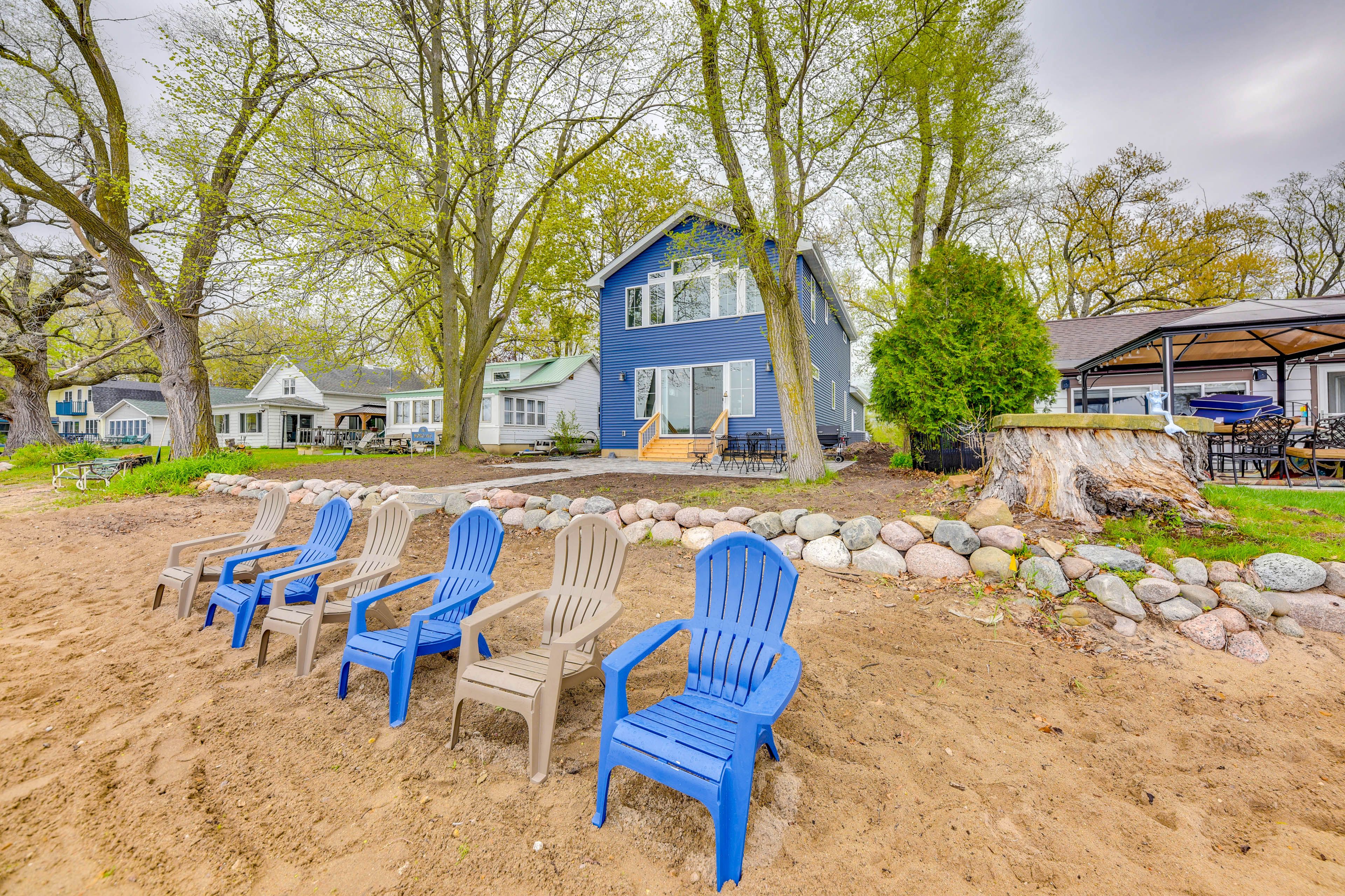 Private Beach | Lake Access