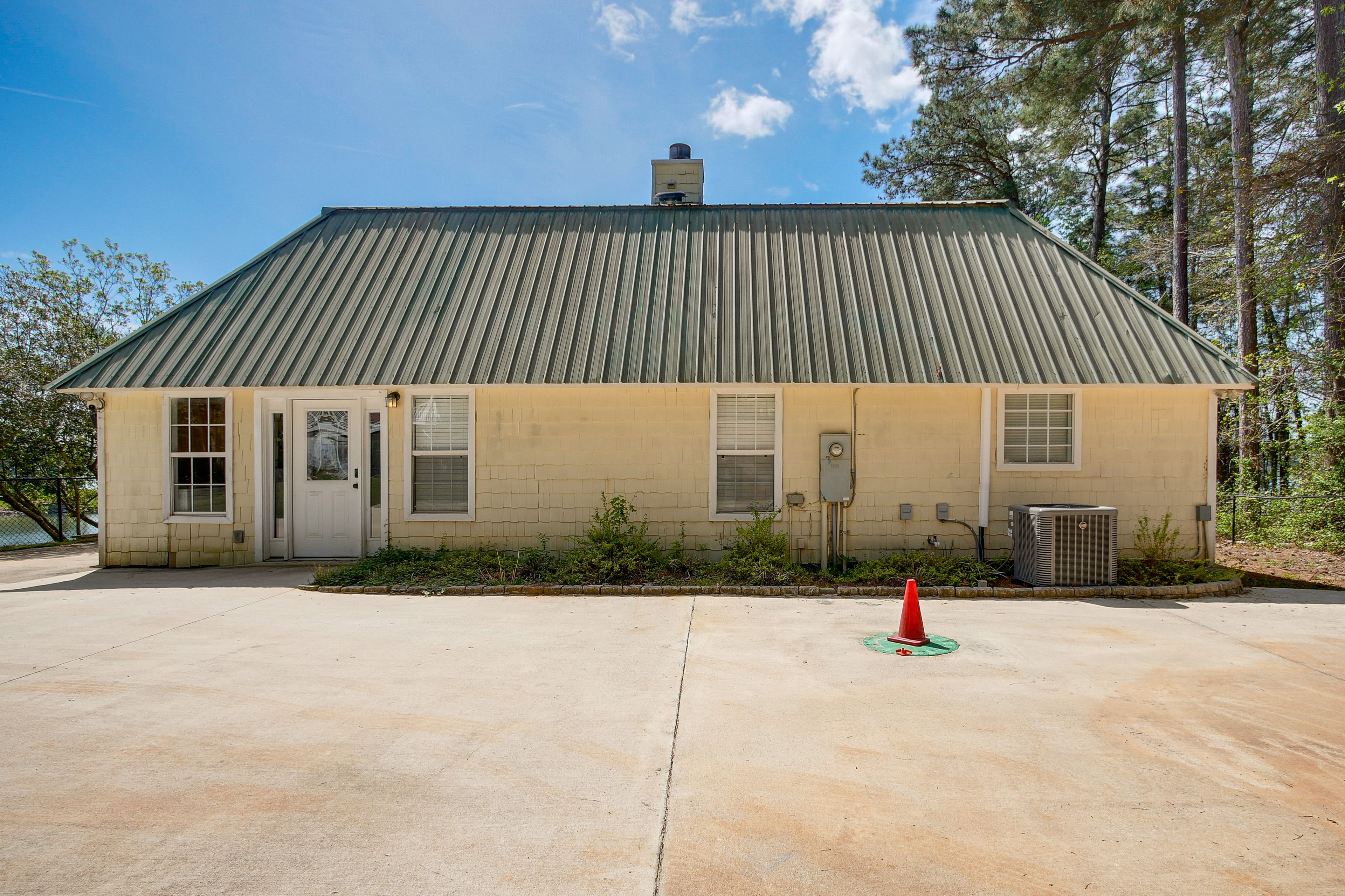 Parking | Driveway (5 Vehicles)
