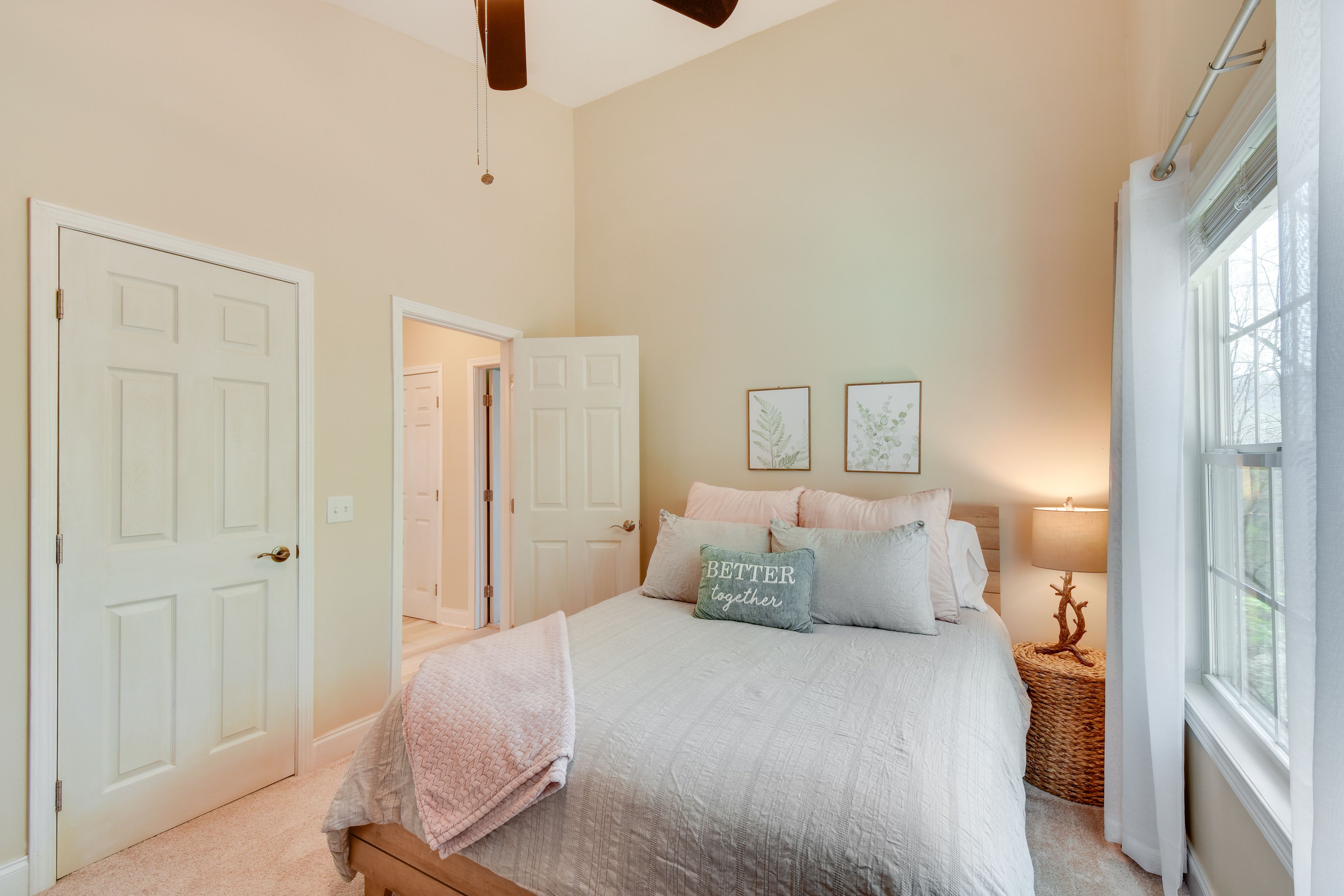 Bedroom 2 | Queen Bed | 2nd Floor