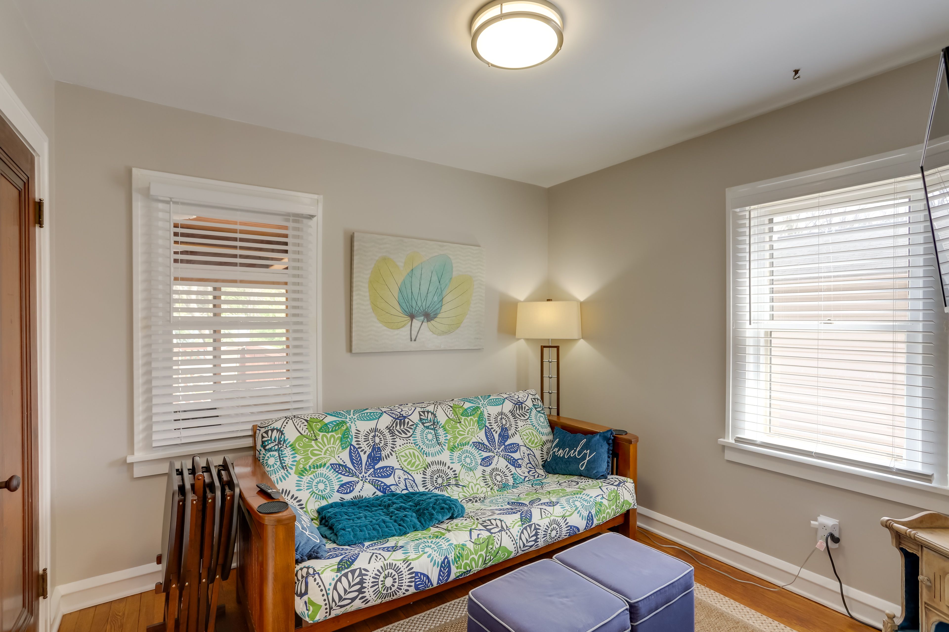 TV/Bonus Room | Smart TV w/ Cable