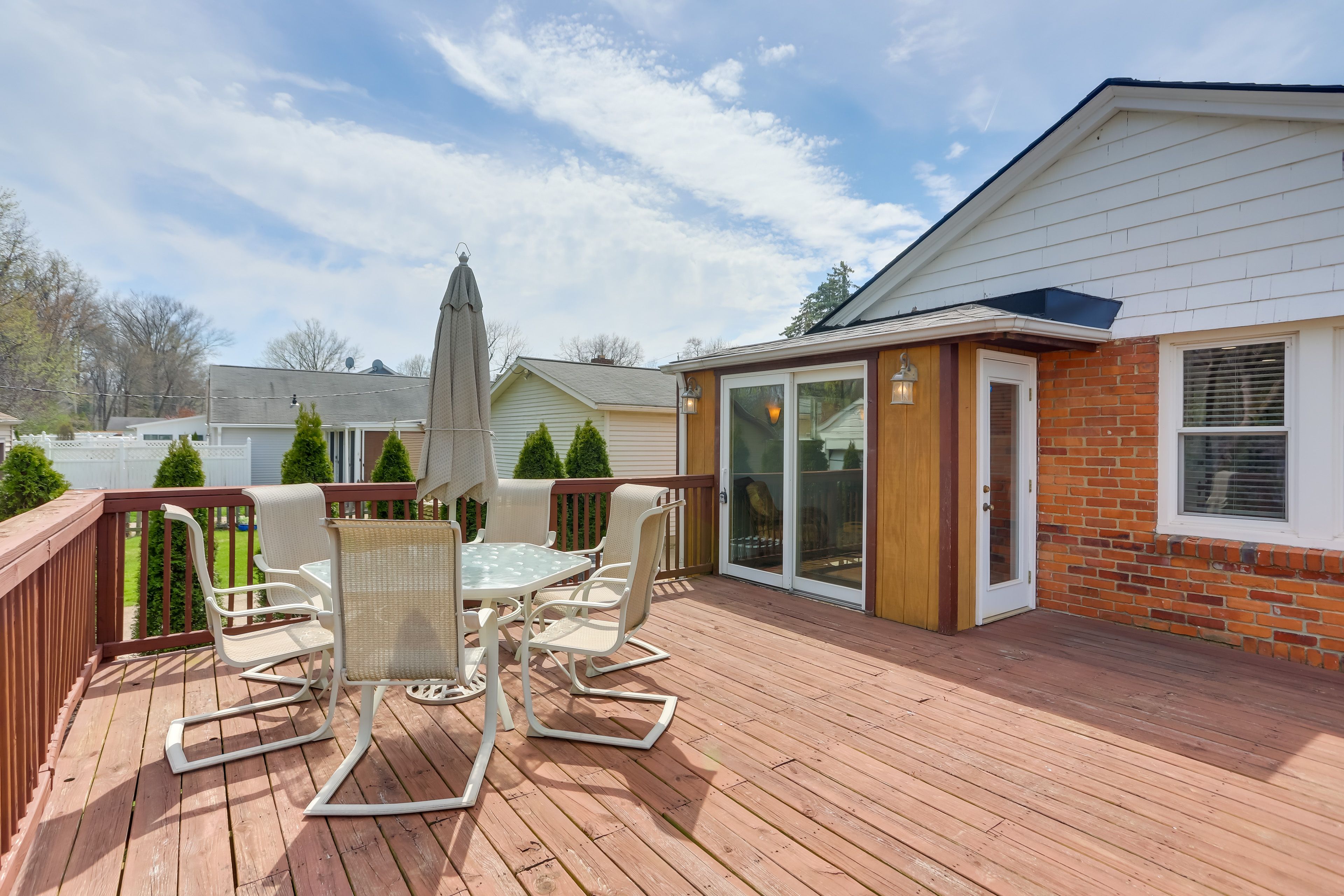 Private Deck | Backyard
