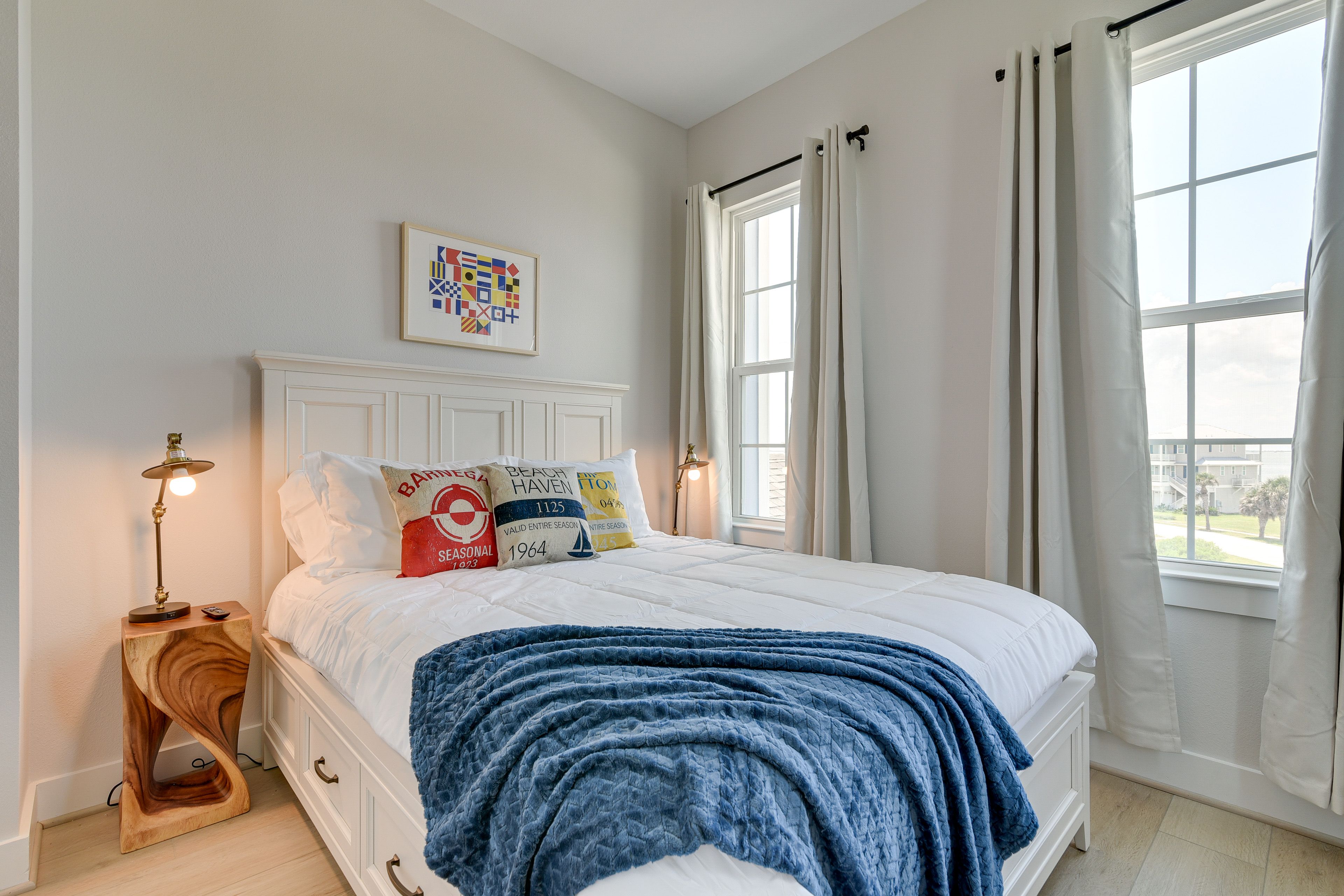 Bedroom 2 | Top Floor | Queen Bed | Smart TV w/ Cable