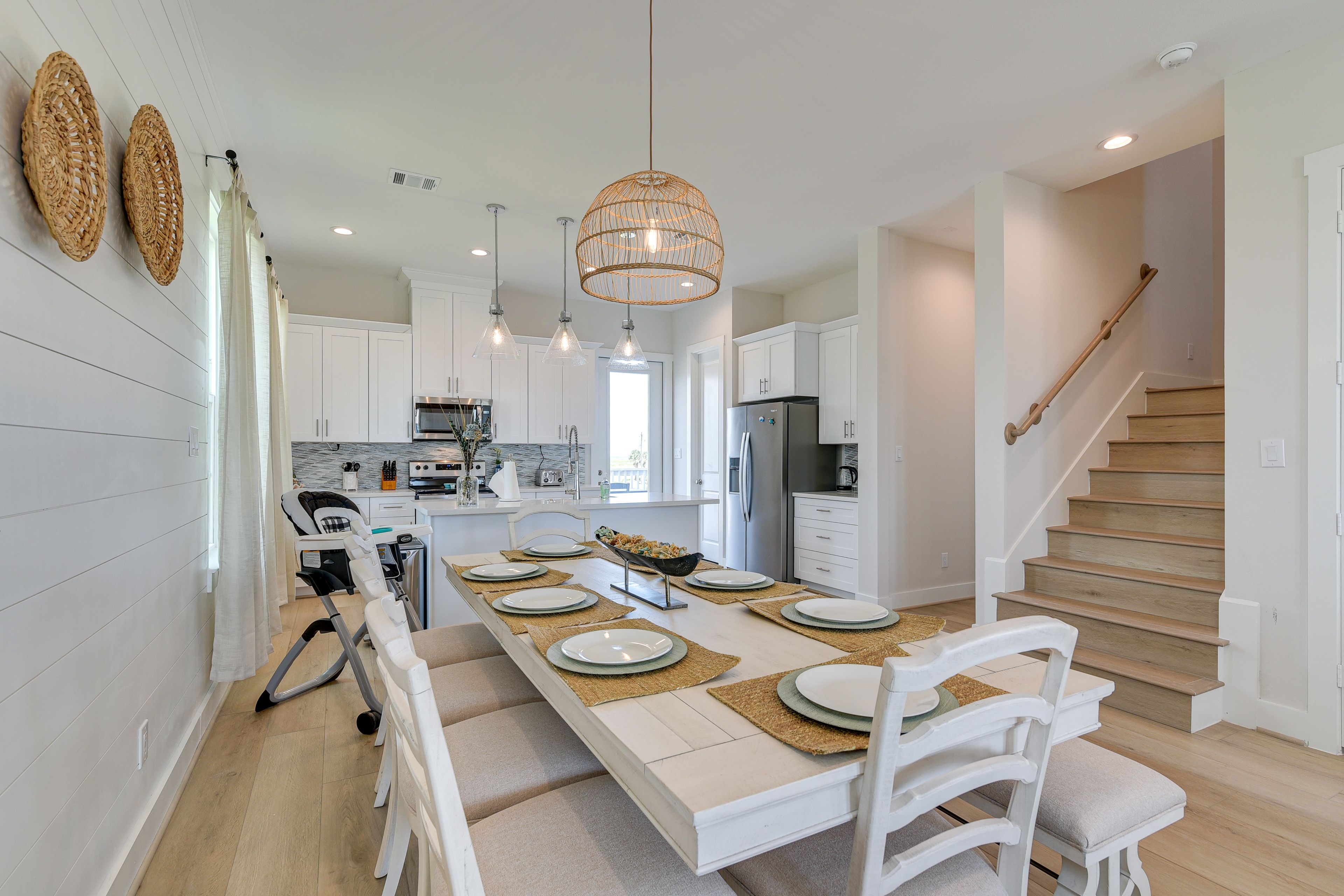 Dining Area | Main Floor