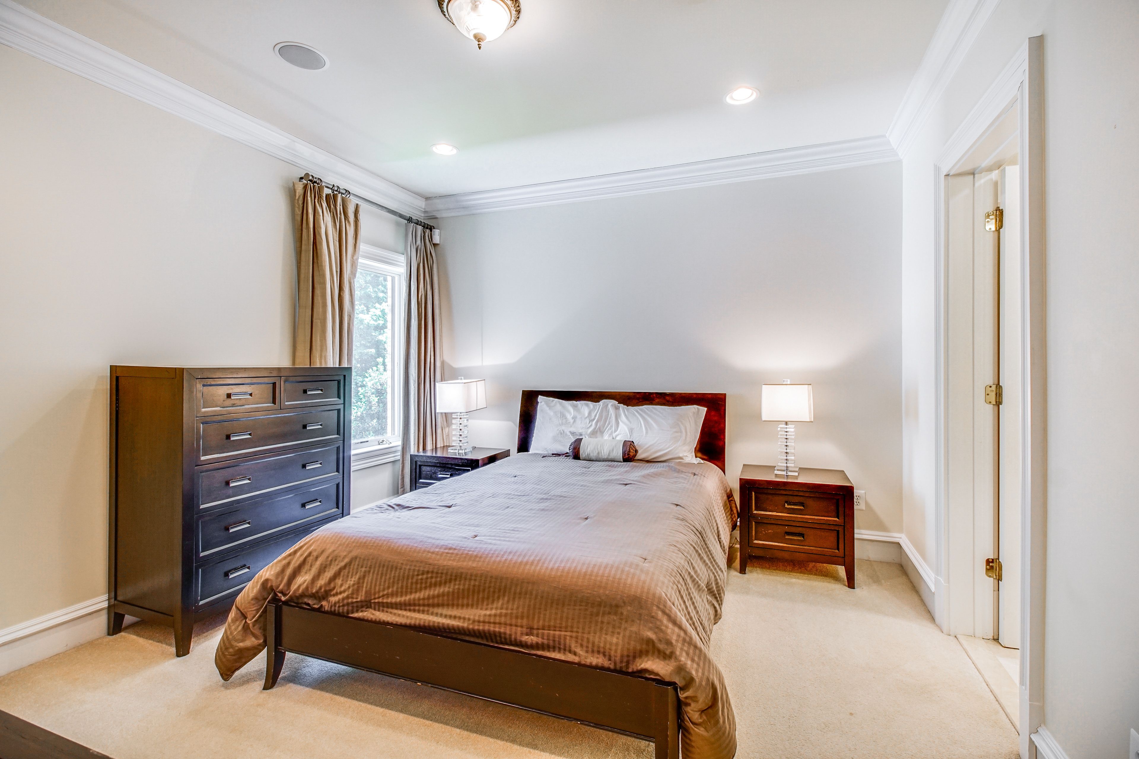 Bedroom 3 | King Bed | En-Suite Bathroom