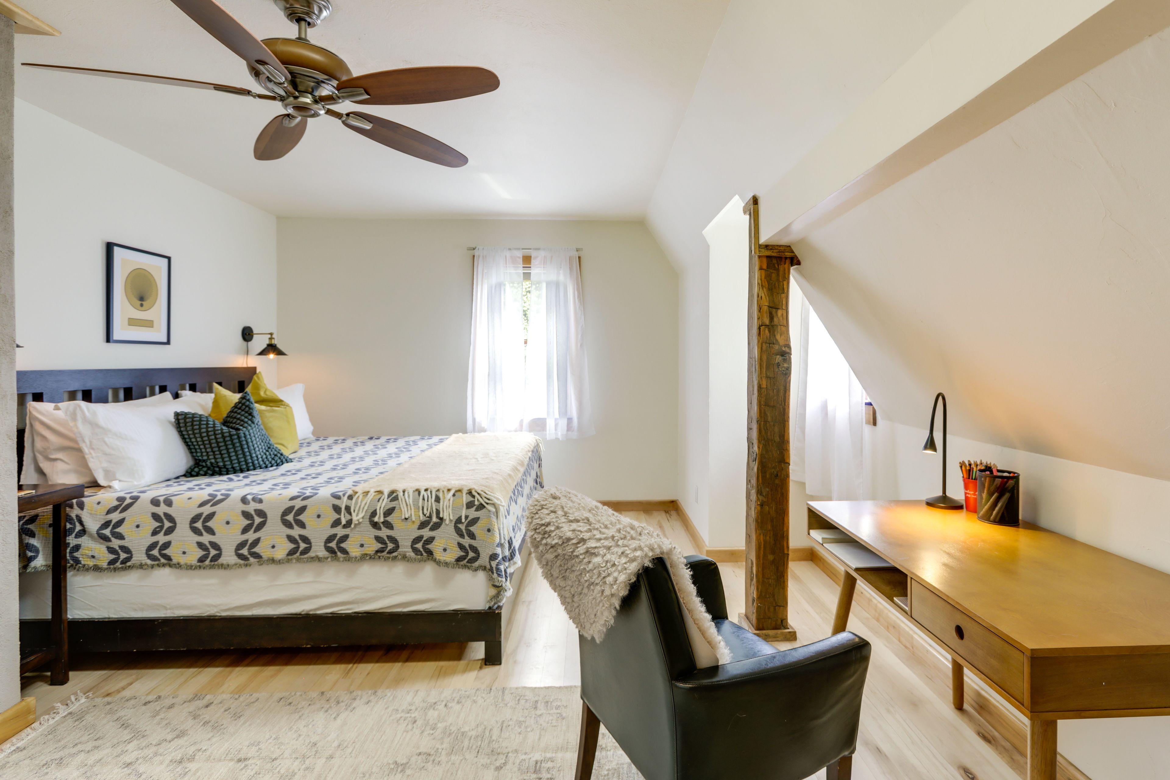 Bedroom 1 | King Bed | 2nd Floor