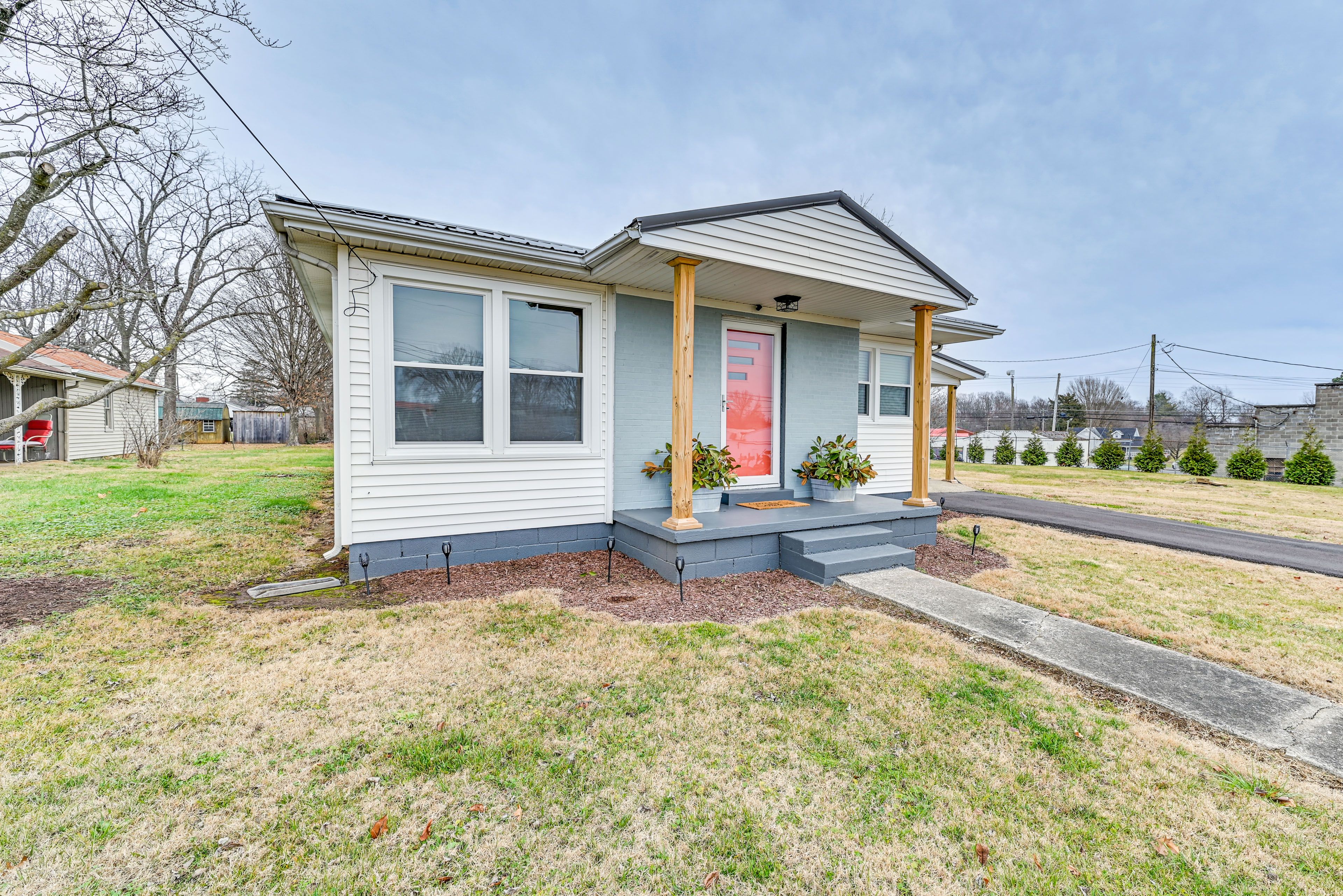 Single-Story Home | Central A/C | Free WiFi