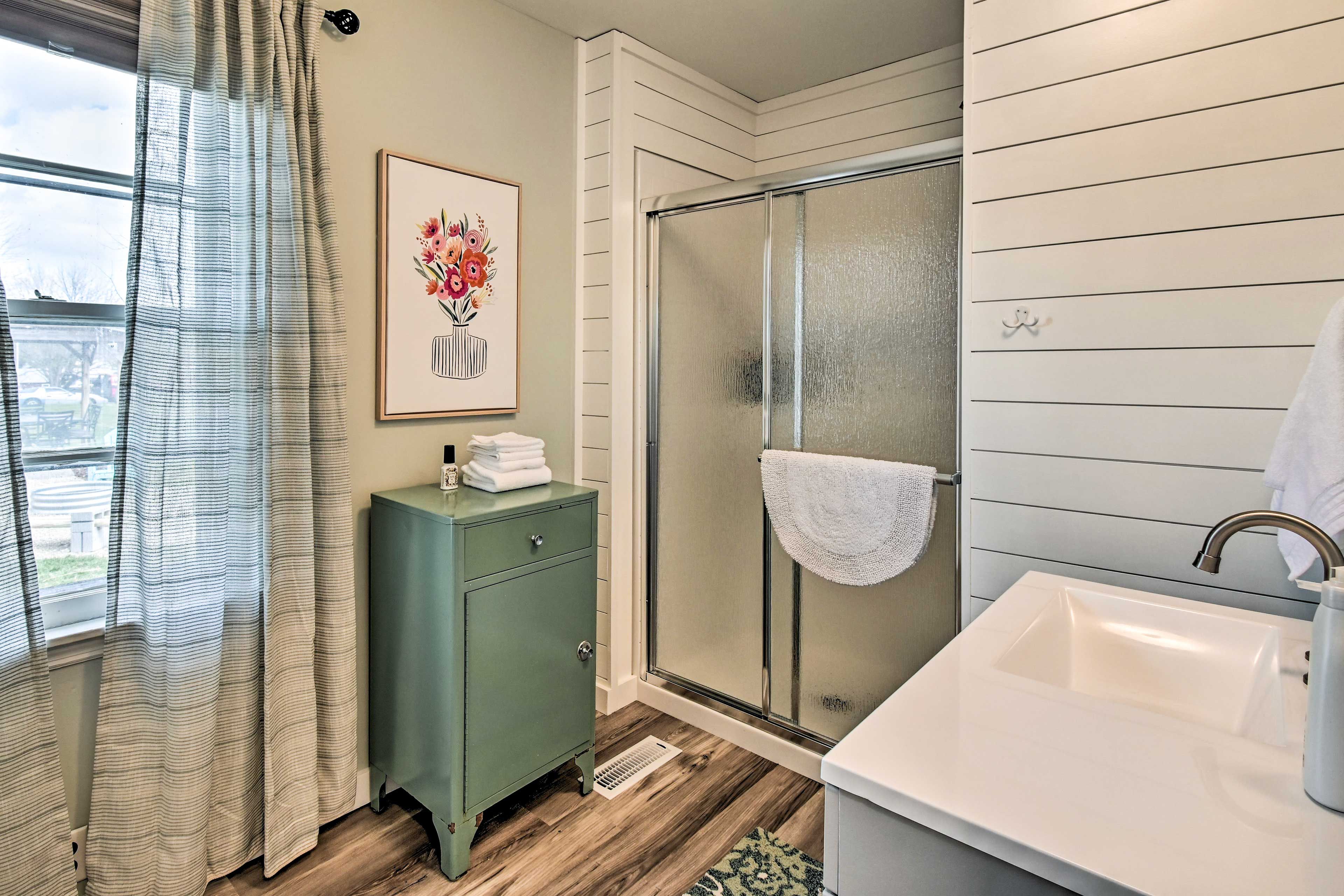 Full Bathroom | Hair Dryers