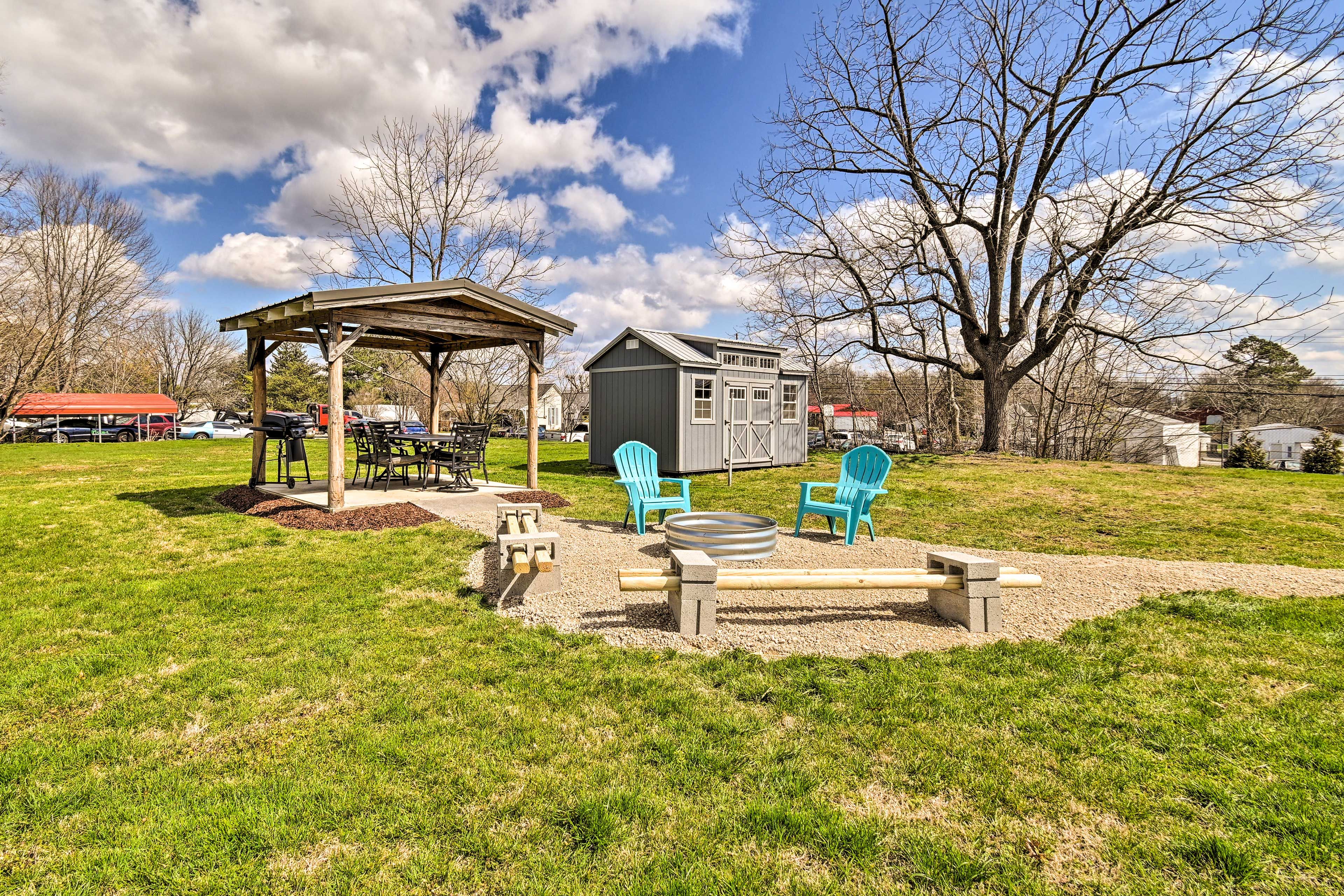Grill | Outdoor Dining Area | Fire Pit