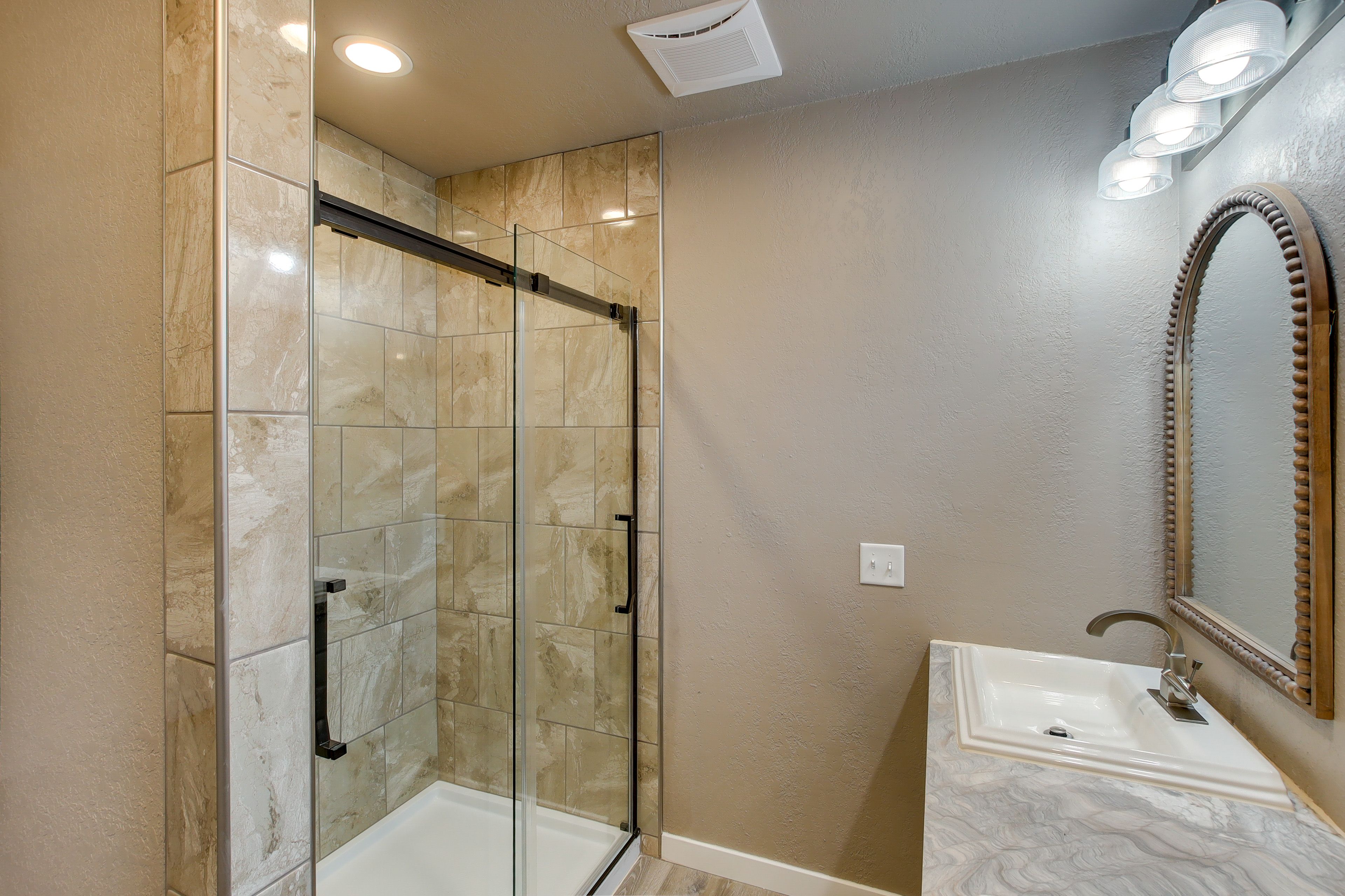 Full Bathroom | 2nd Floor | Hair Dryer